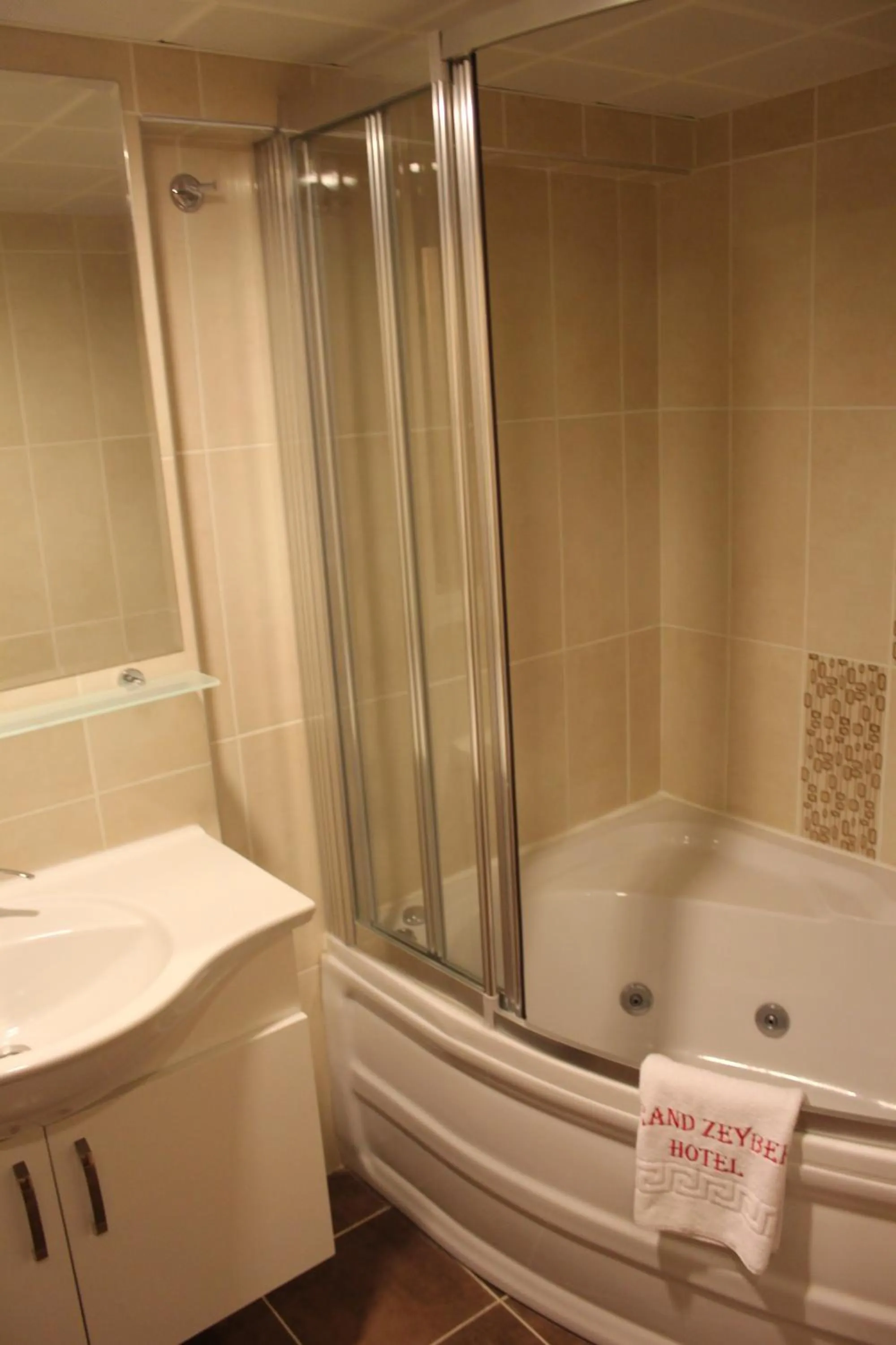 Bathroom in Grand Zeybek Hotel