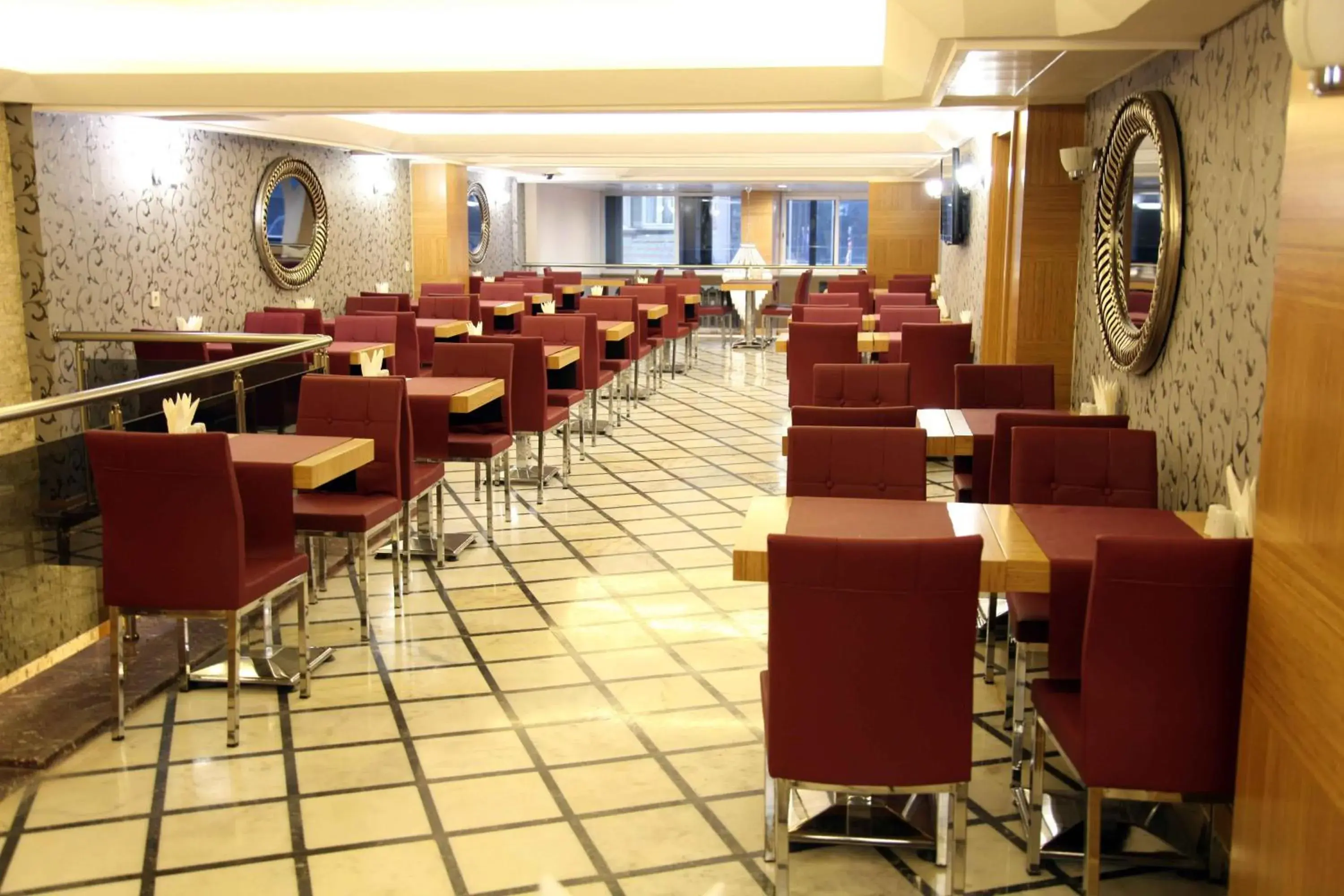 Restaurant/places to eat in Grand Zeybek Hotel Restaurant/places to eat in Grand Zeybek Hotel