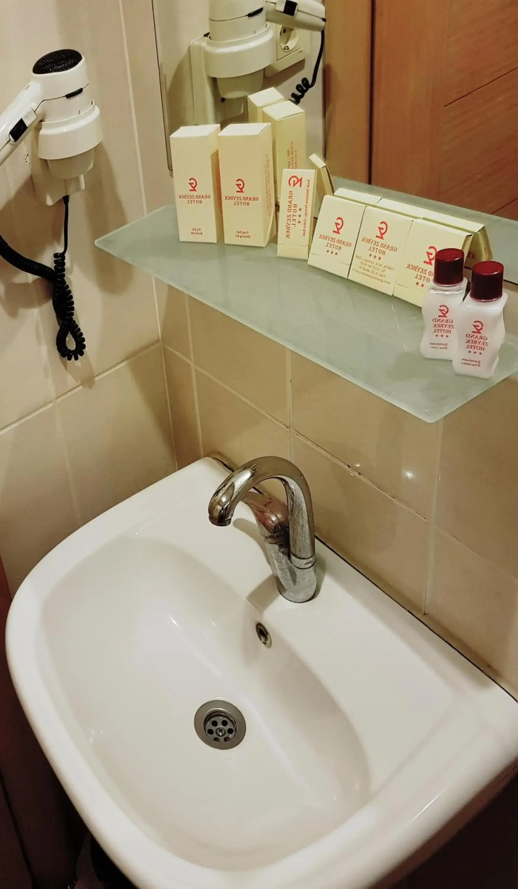 Classic Single Room in Grand Zeybek Hotel Classic Single Room in Grand Zeybek Hotel