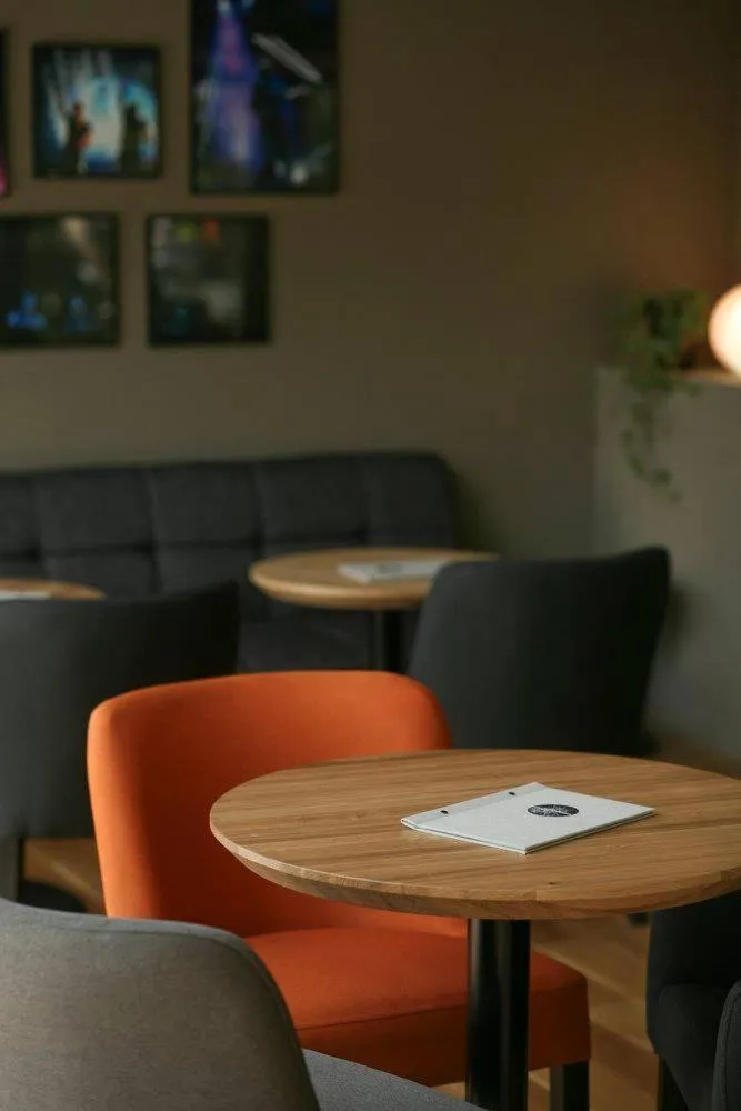 Restaurant/places to eat in Hotel Vienna