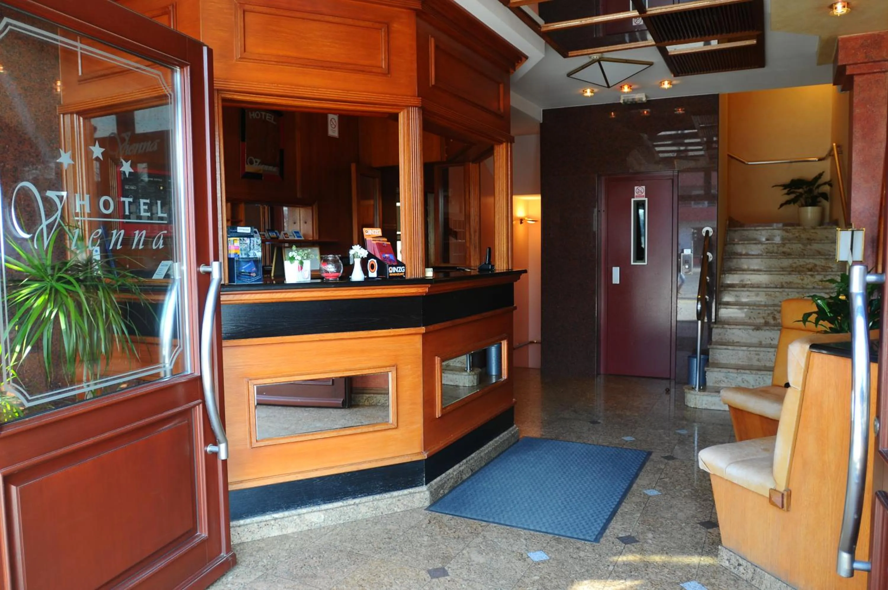 Lobby or reception in Hotel Vienna