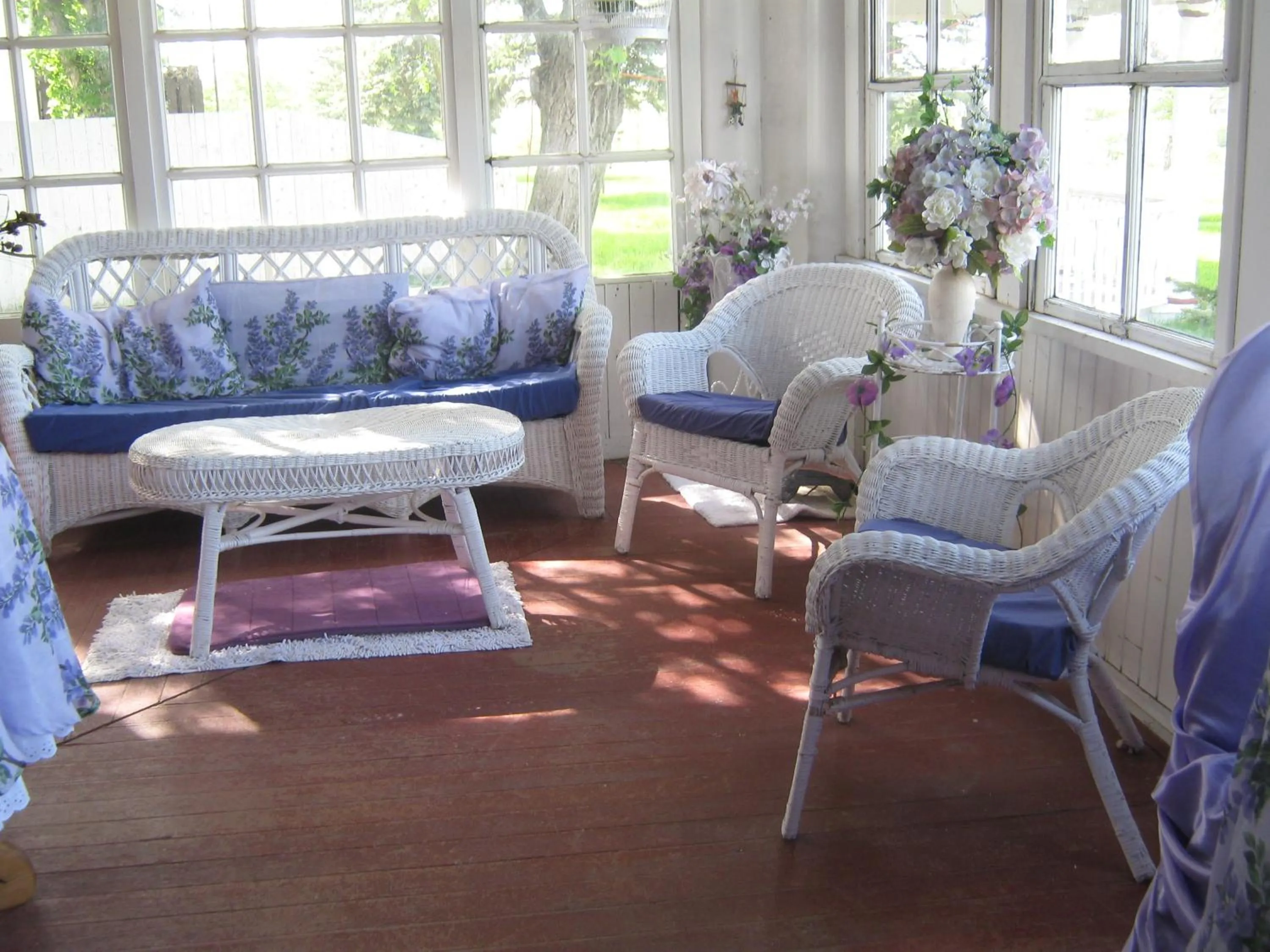Living room in Wakamow Heights Bed and Breakfast