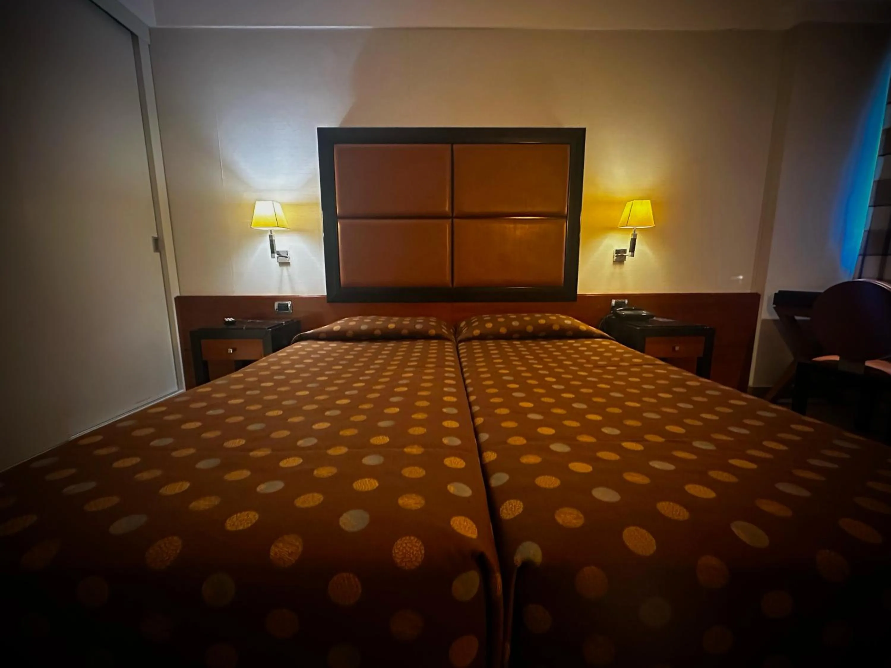 Bedroom, Bed in Ergife Palace Hotel