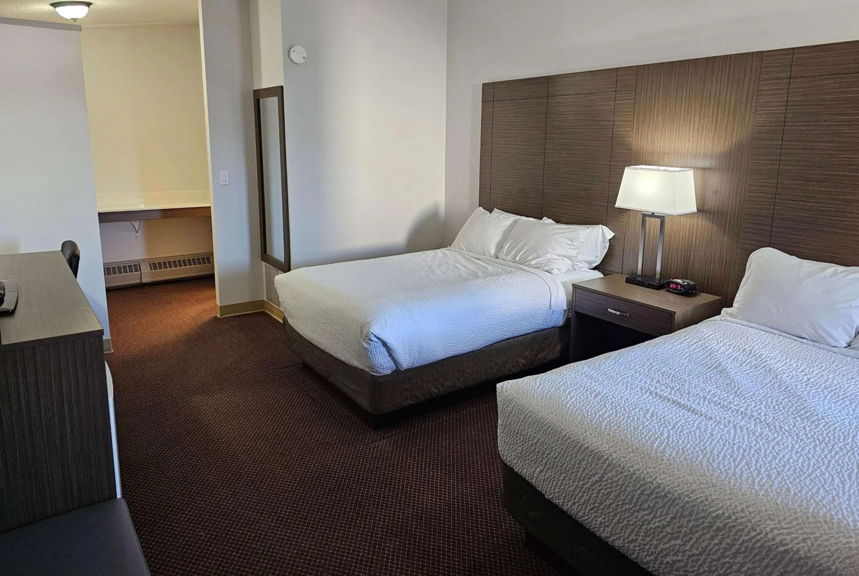 Photo of the whole room, Bed in Days Inn by Wyndham Swift Current