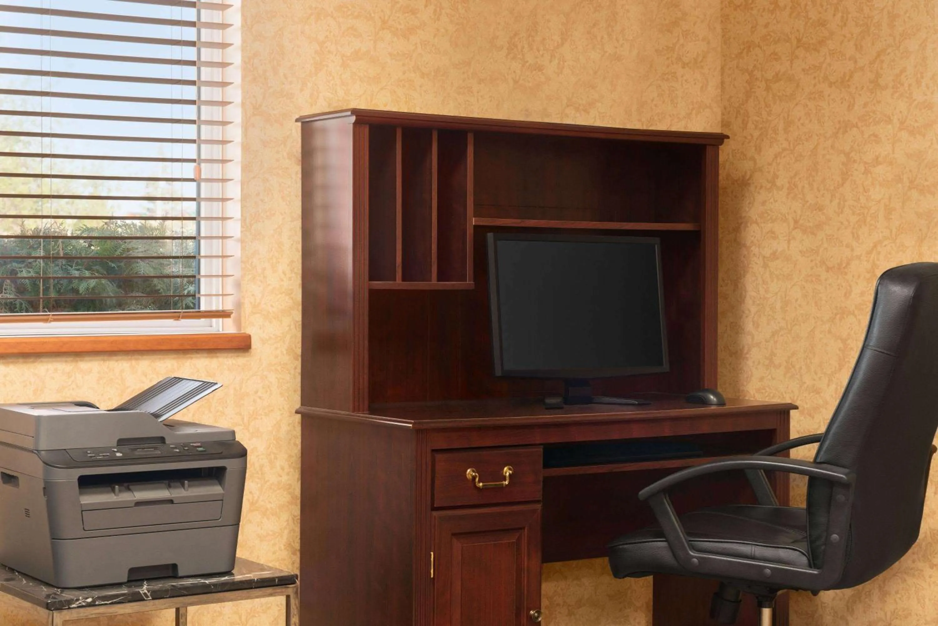 Business facilities in Days Inn by Wyndham Swift Current