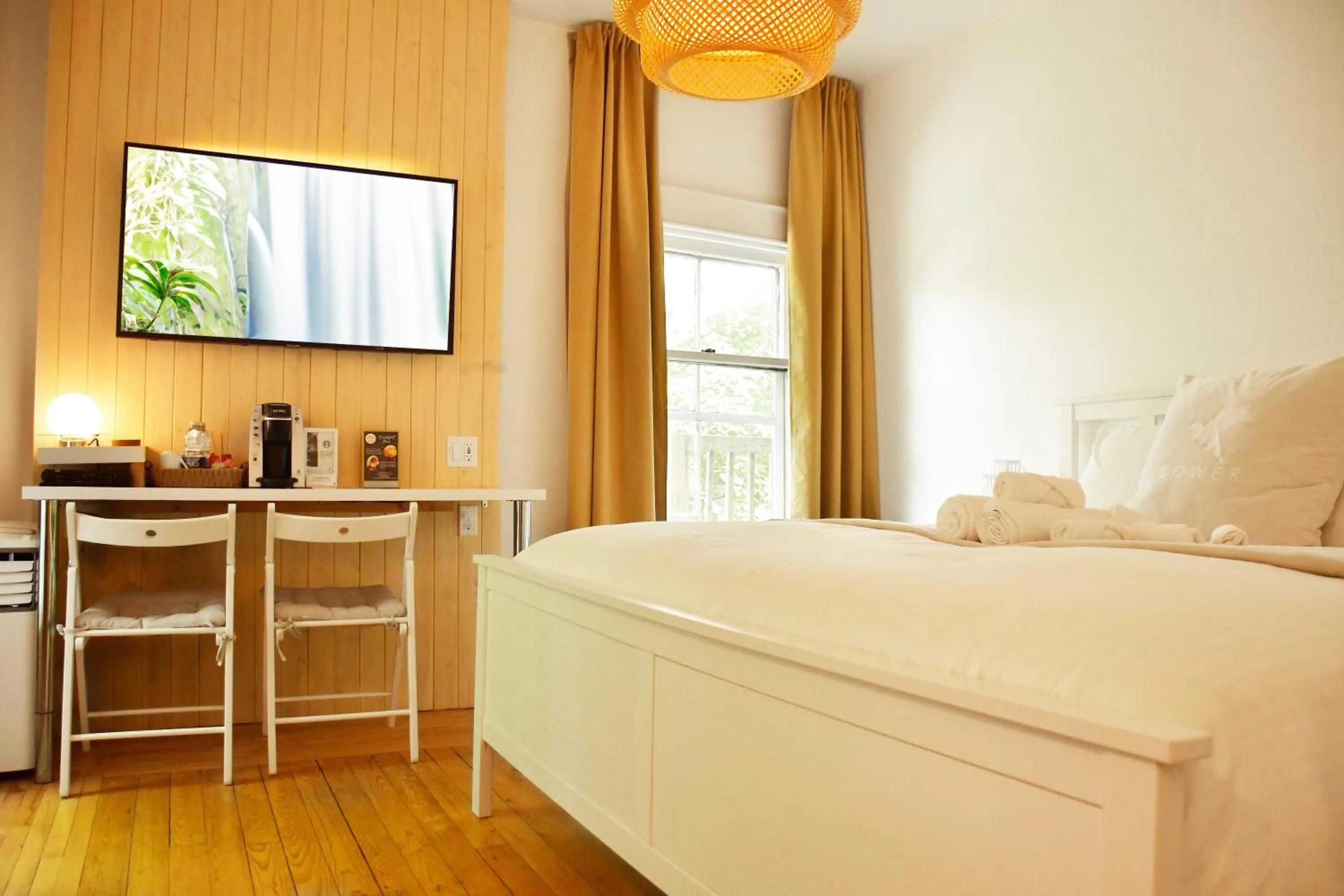 Bed in Hotel du Vieux Port by Bower Boutique Hotels