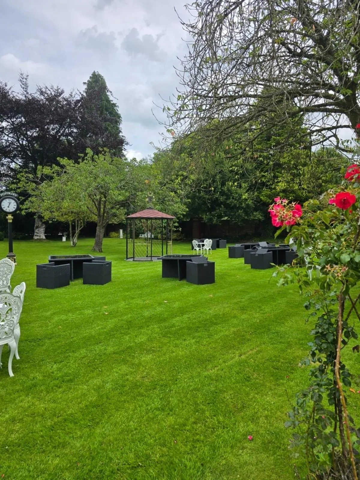 Garden in The Popinjay Hotel