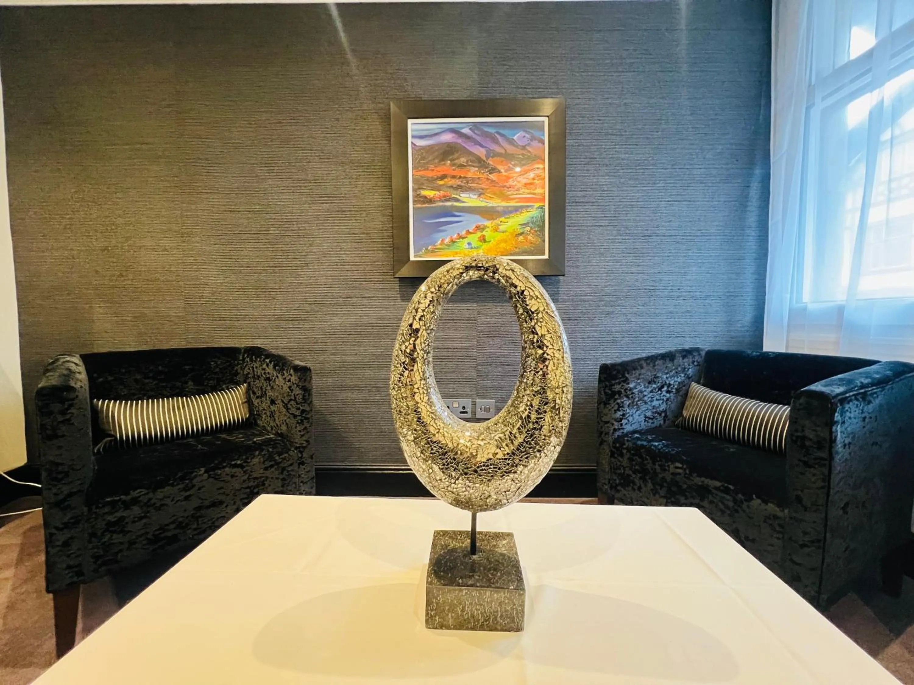 Living room in The Popinjay Hotel