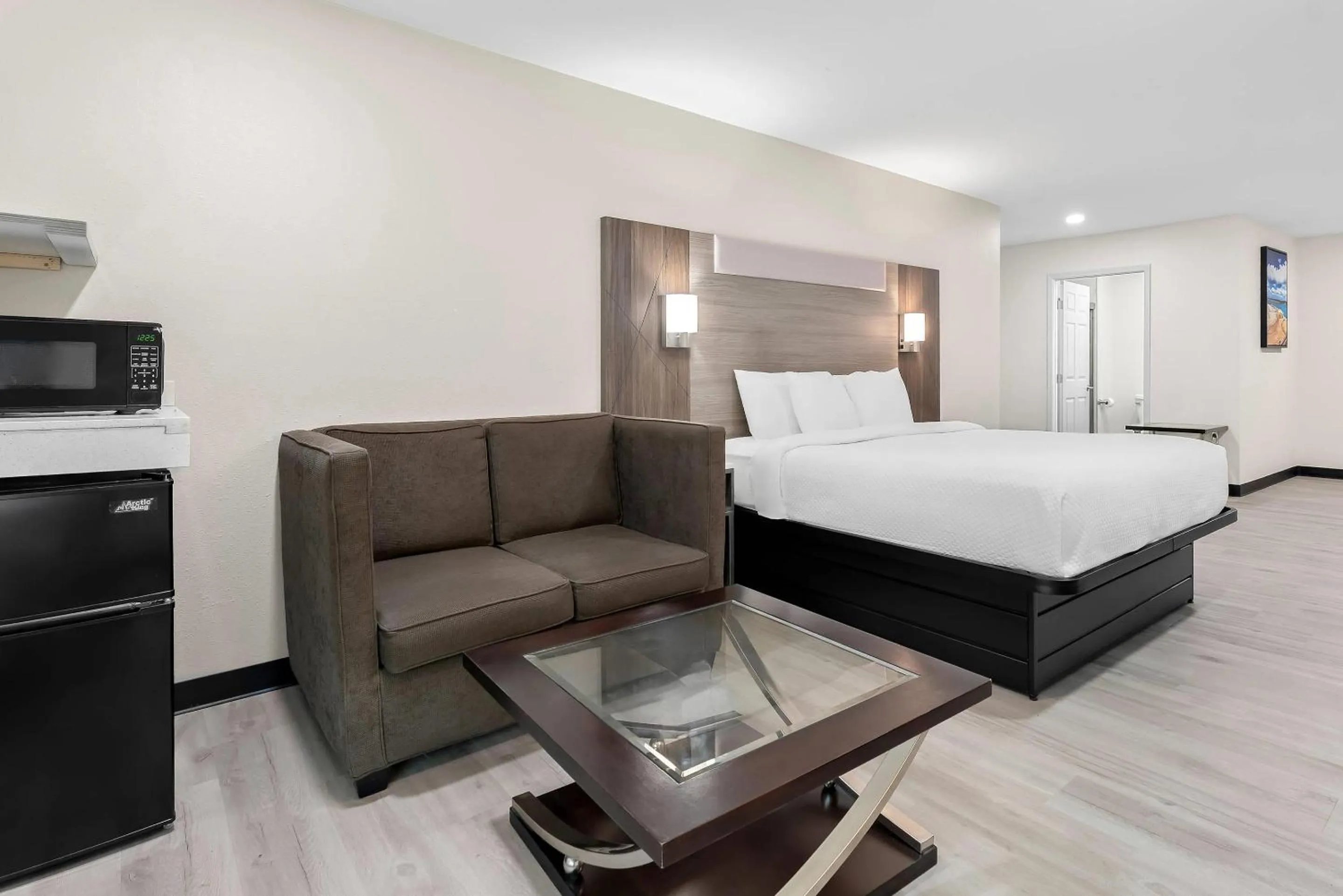 Bedroom, Bed in Quality Inn Sandersville