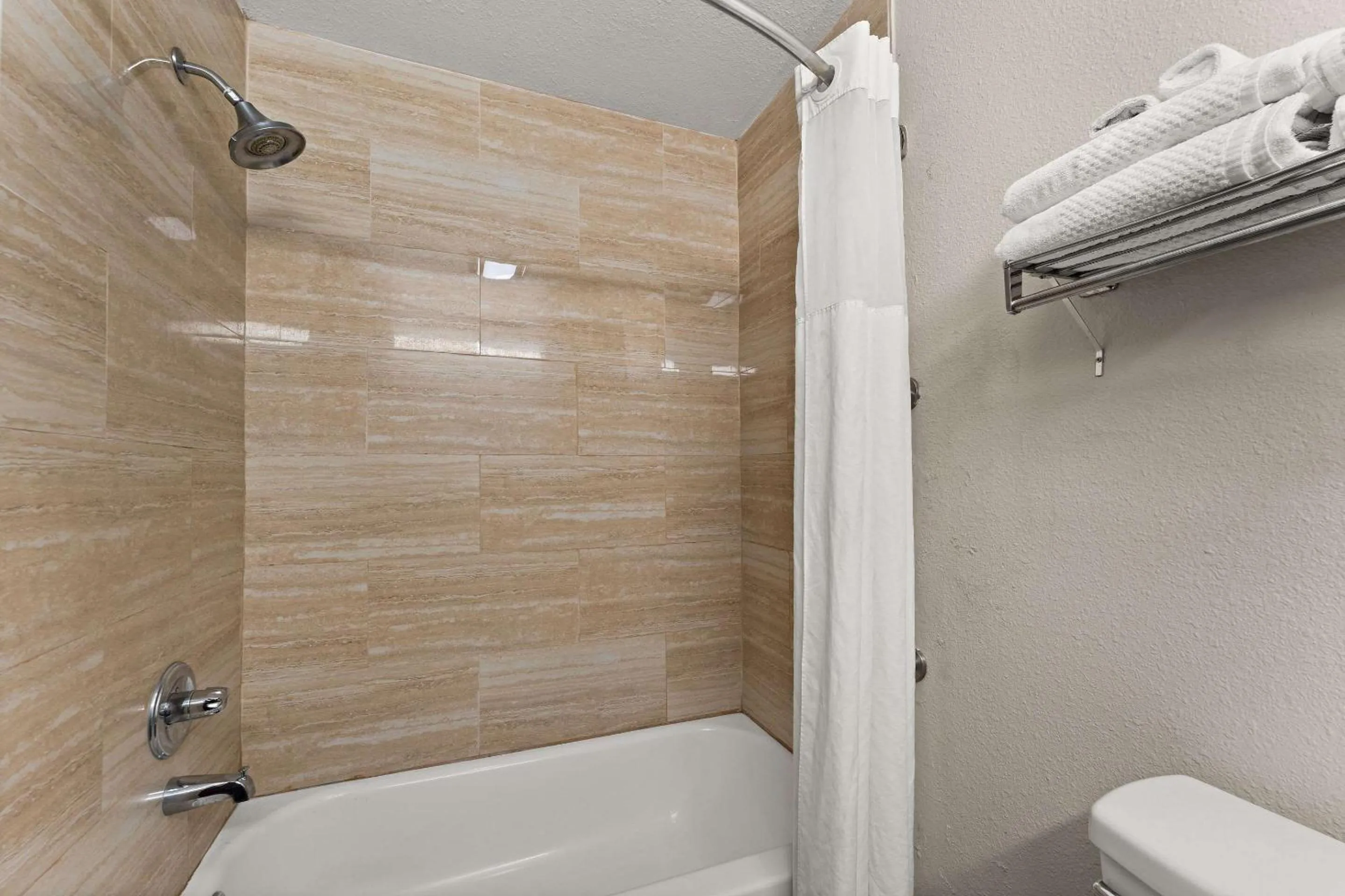 Bedroom in Quality Inn Sandersville