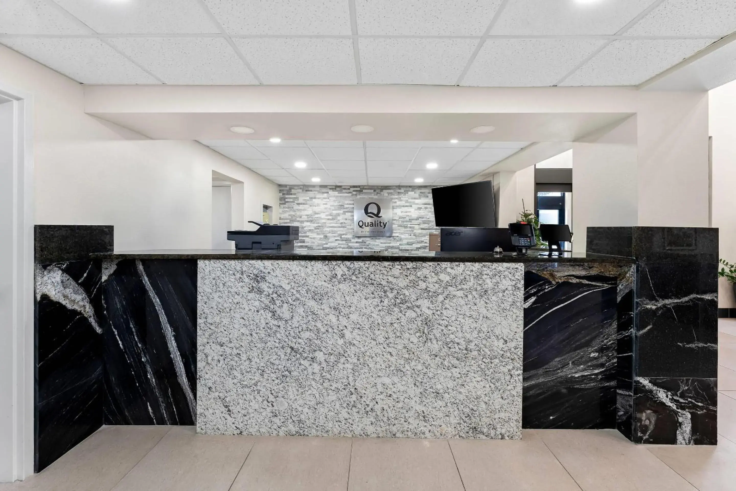 Lobby or reception in Quality Inn Sandersville Lobby or reception in Quality Inn Sandersville