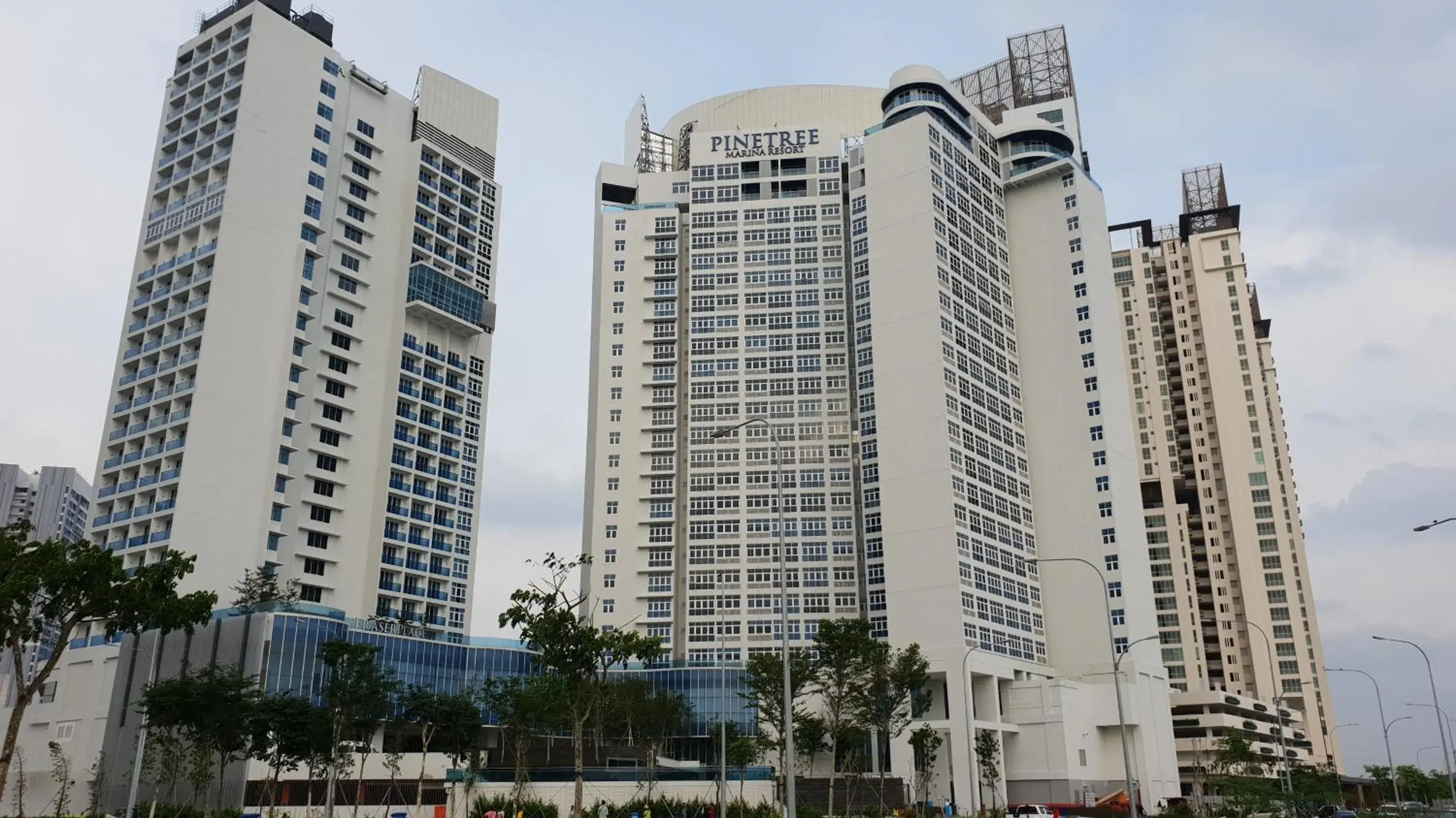 Property building in Pinetree Marina Resort Property building in Pinetree Marina Resort