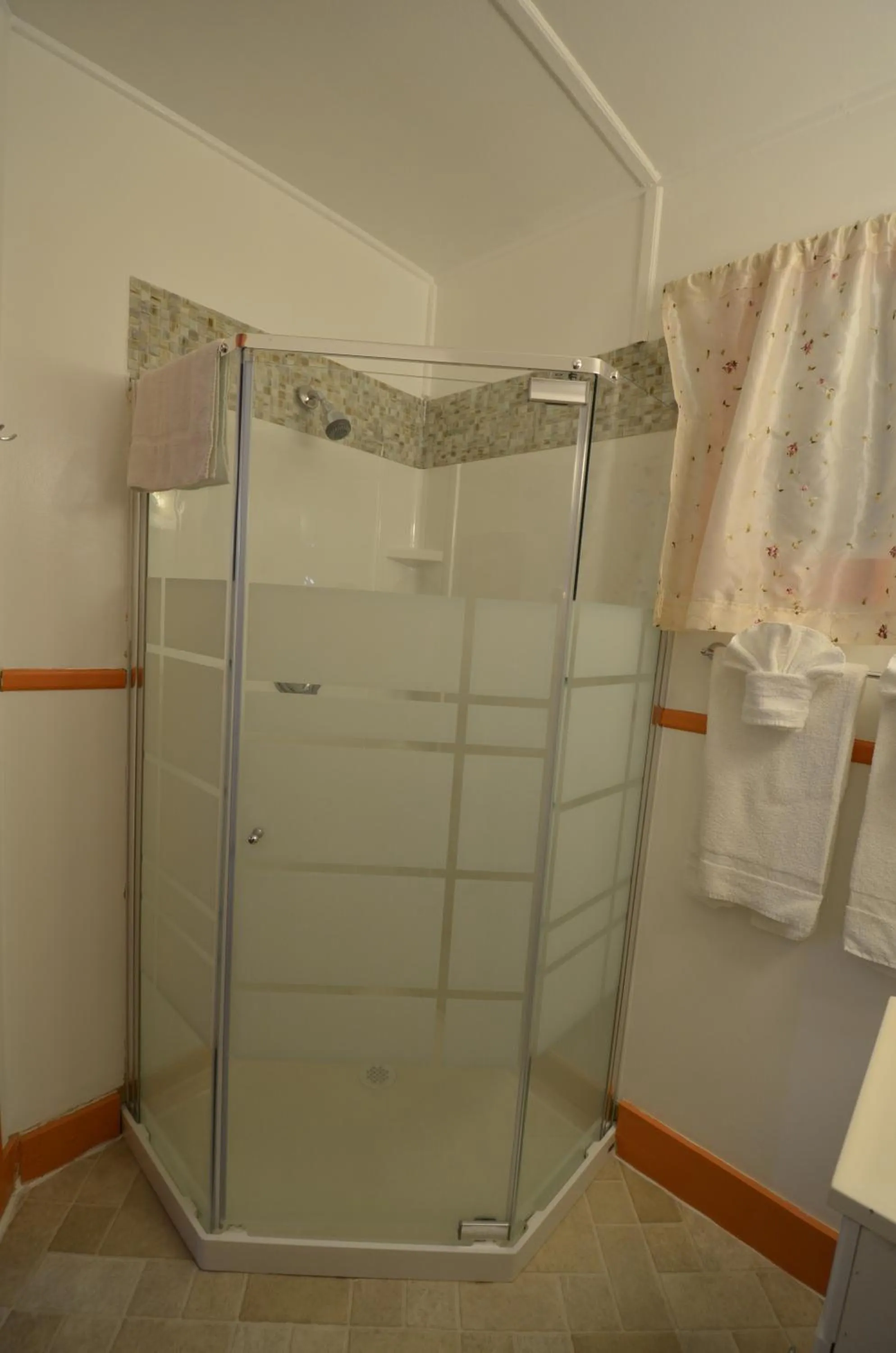 Bathroom in Williamstown Motel