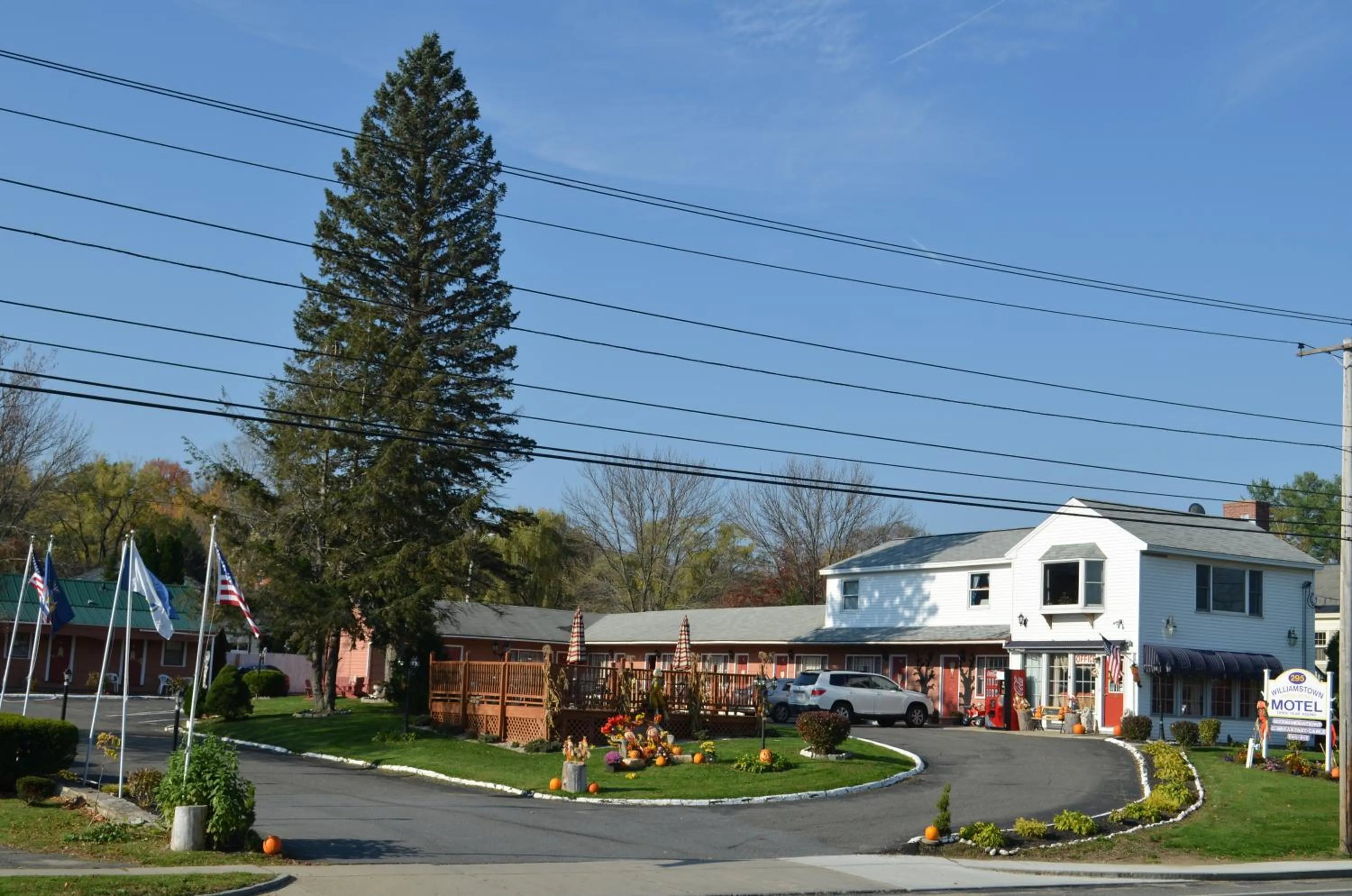 Spring in Williamstown Motel