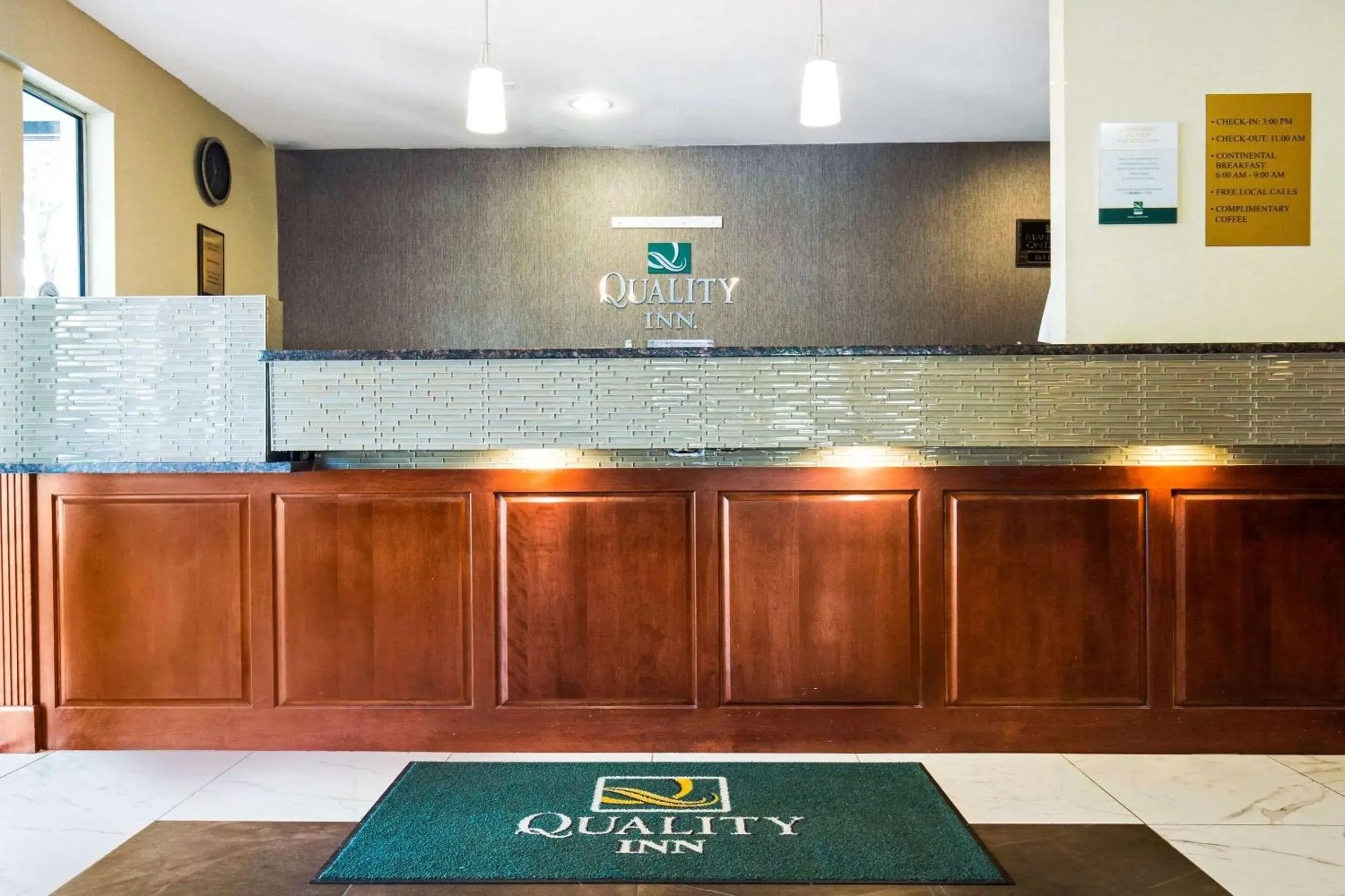 Lobby or reception in Quality Inn Monee I-57 Lobby or reception in Quality Inn Monee I-57