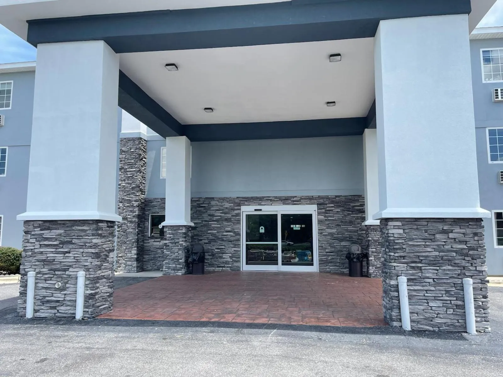 Property building in Comfort Inn Pensacola near NAS Corry Station
