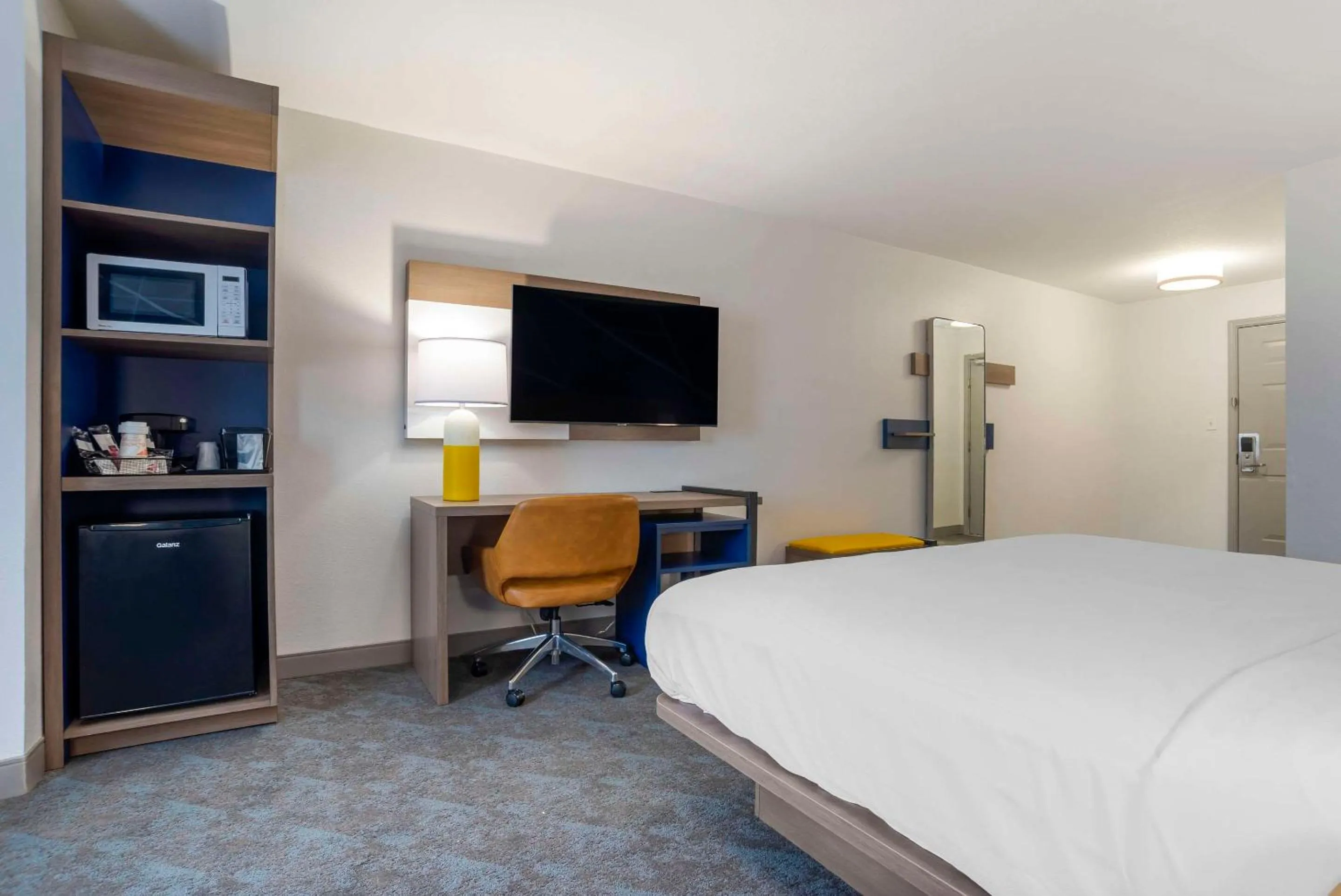 Bedroom, Bed in Comfort Inn Pensacola near NAS Corry Station