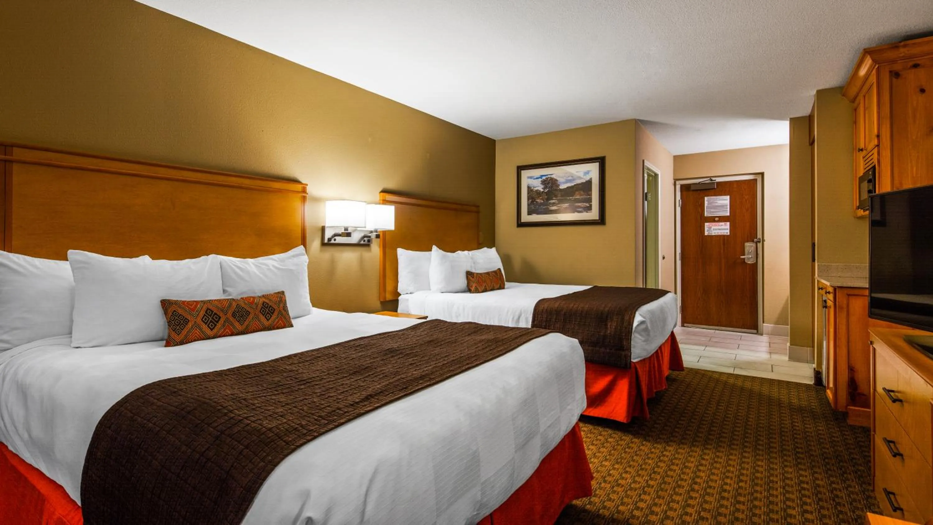 Bedroom, Bed in Best Western Plus Olympic Inn