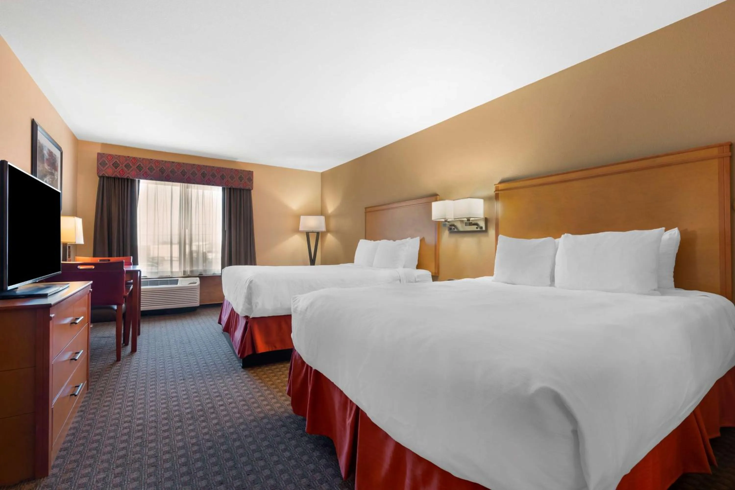 Bedroom, Bed in Best Western Plus Olympic Inn