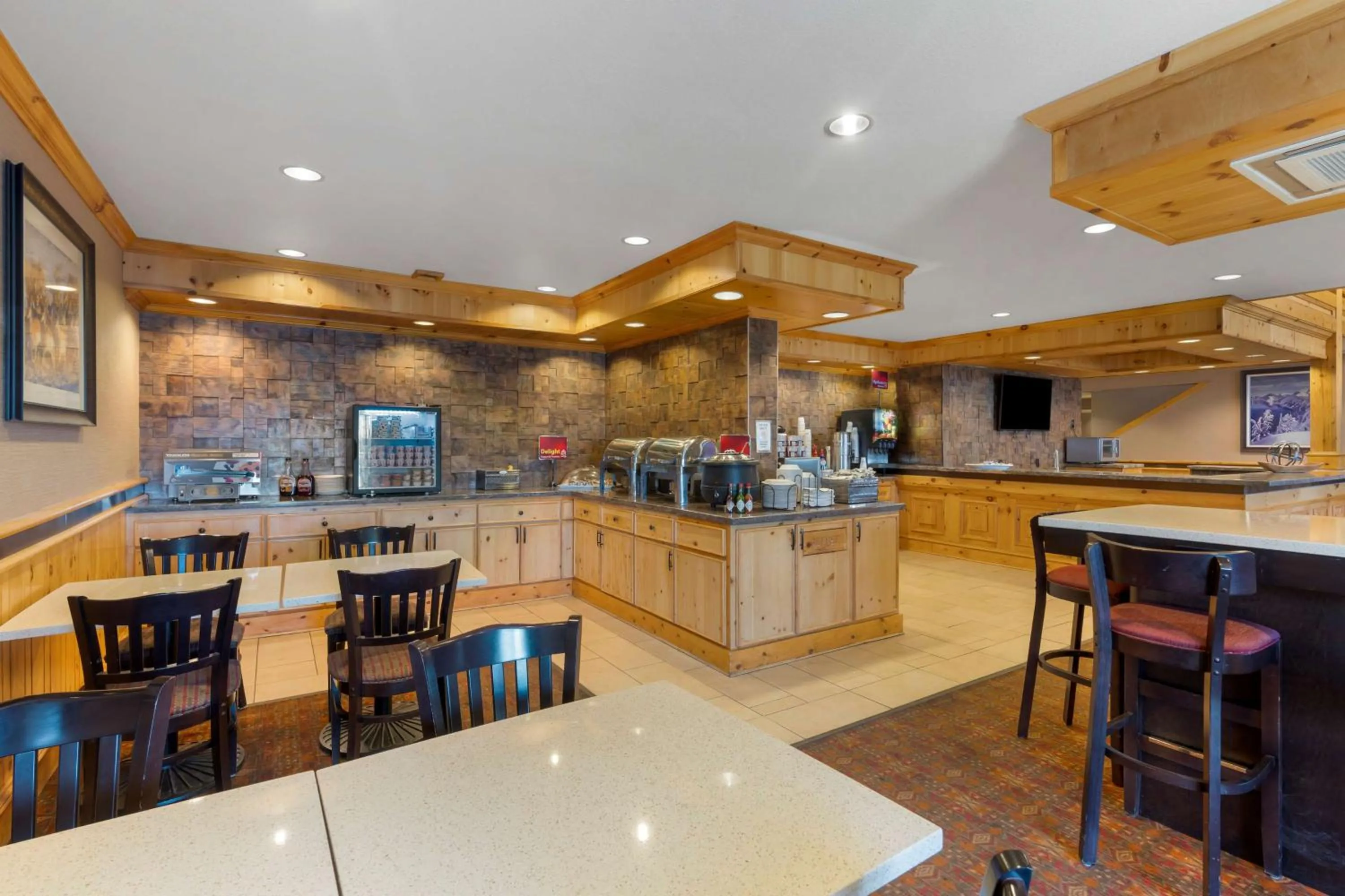 Breakfast in Best Western Plus Olympic Inn