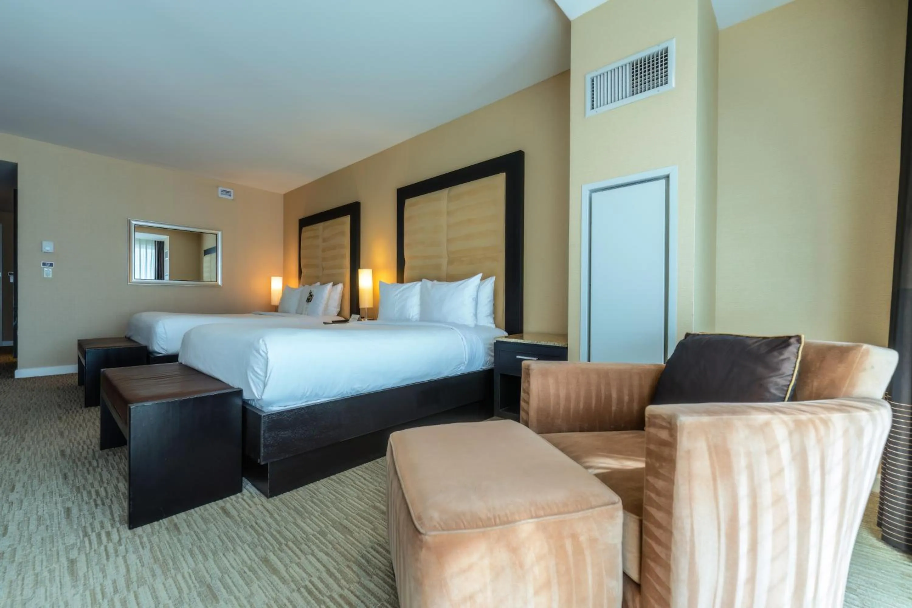 Bedroom, Bed in Agua Caliente Casino Rancho Mirage