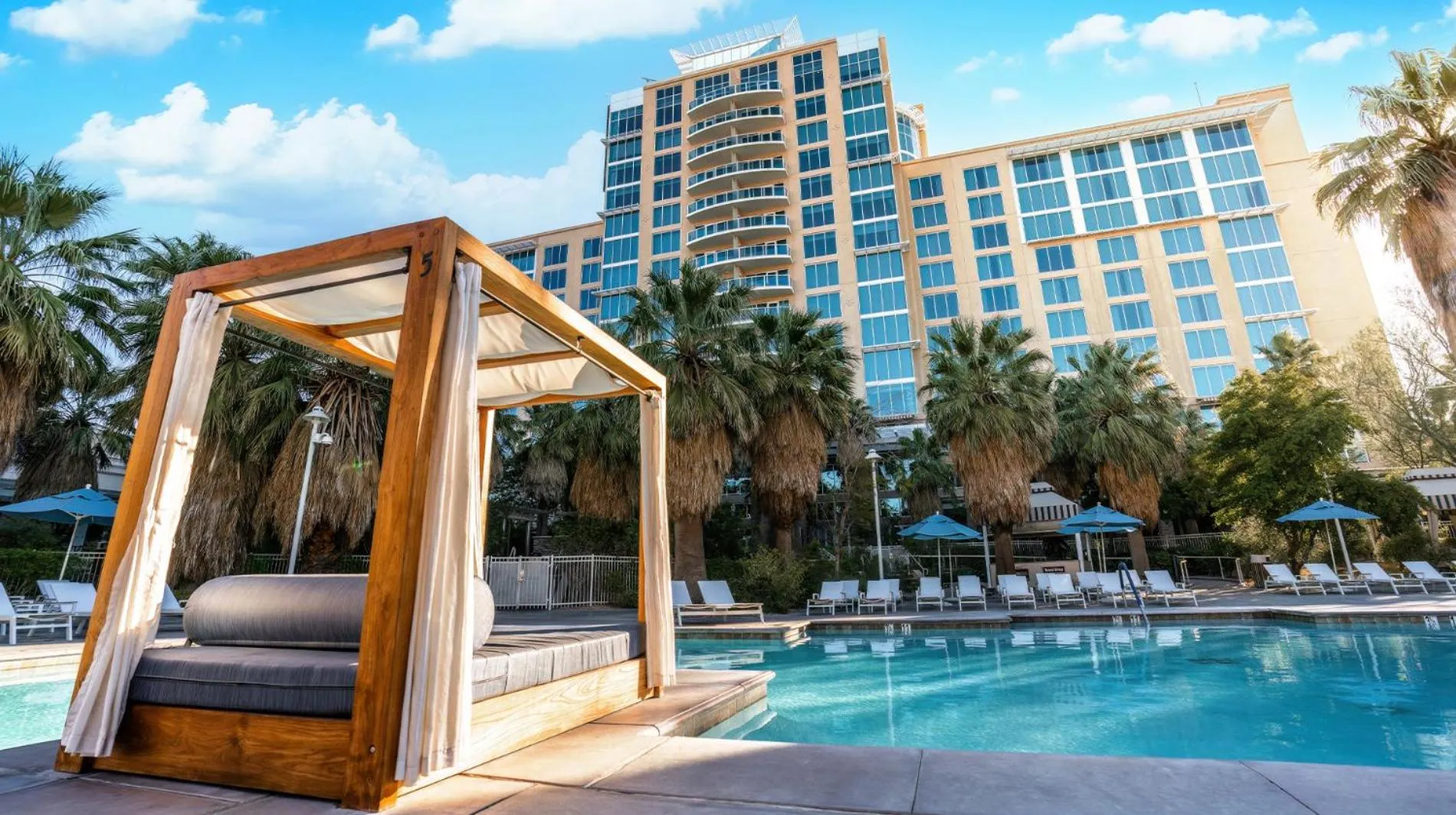Swimming pool in Agua Caliente Casino Rancho Mirage