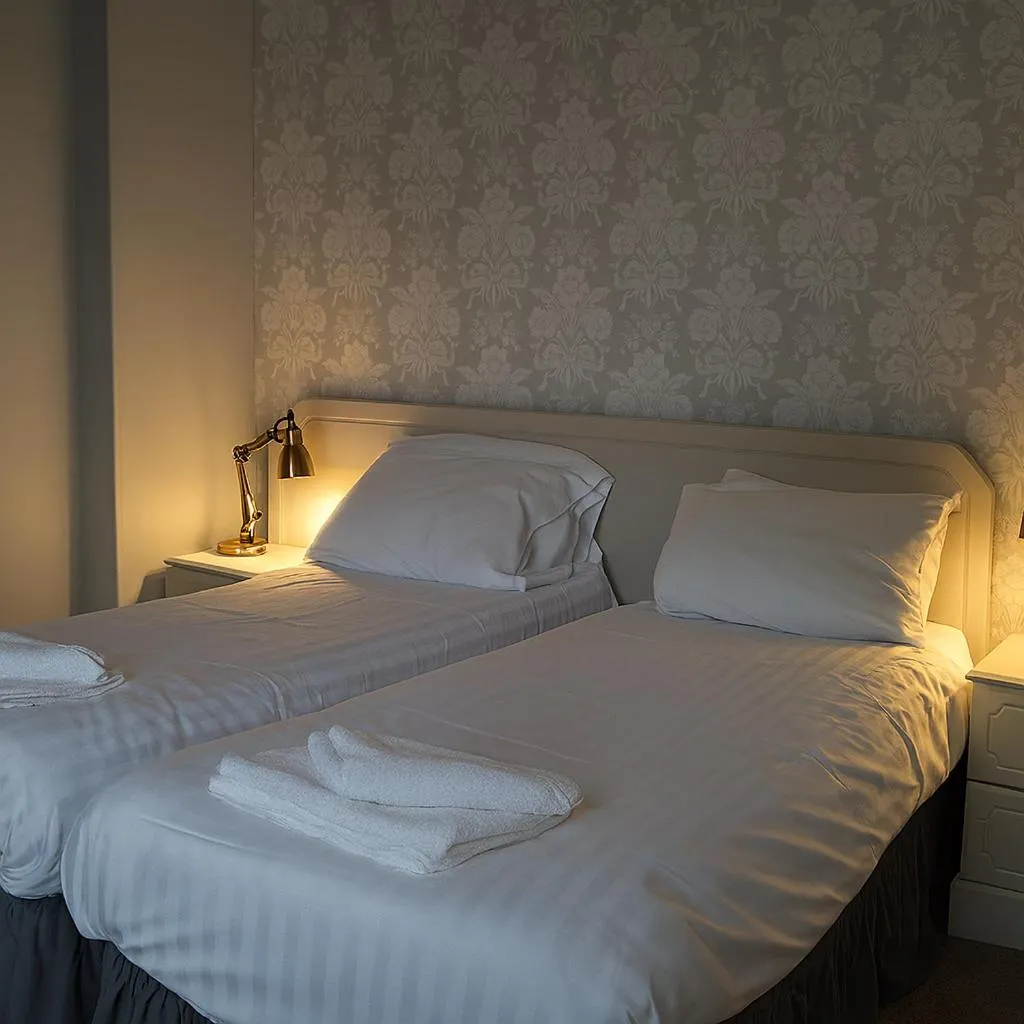 Bed in The Hand Hotel