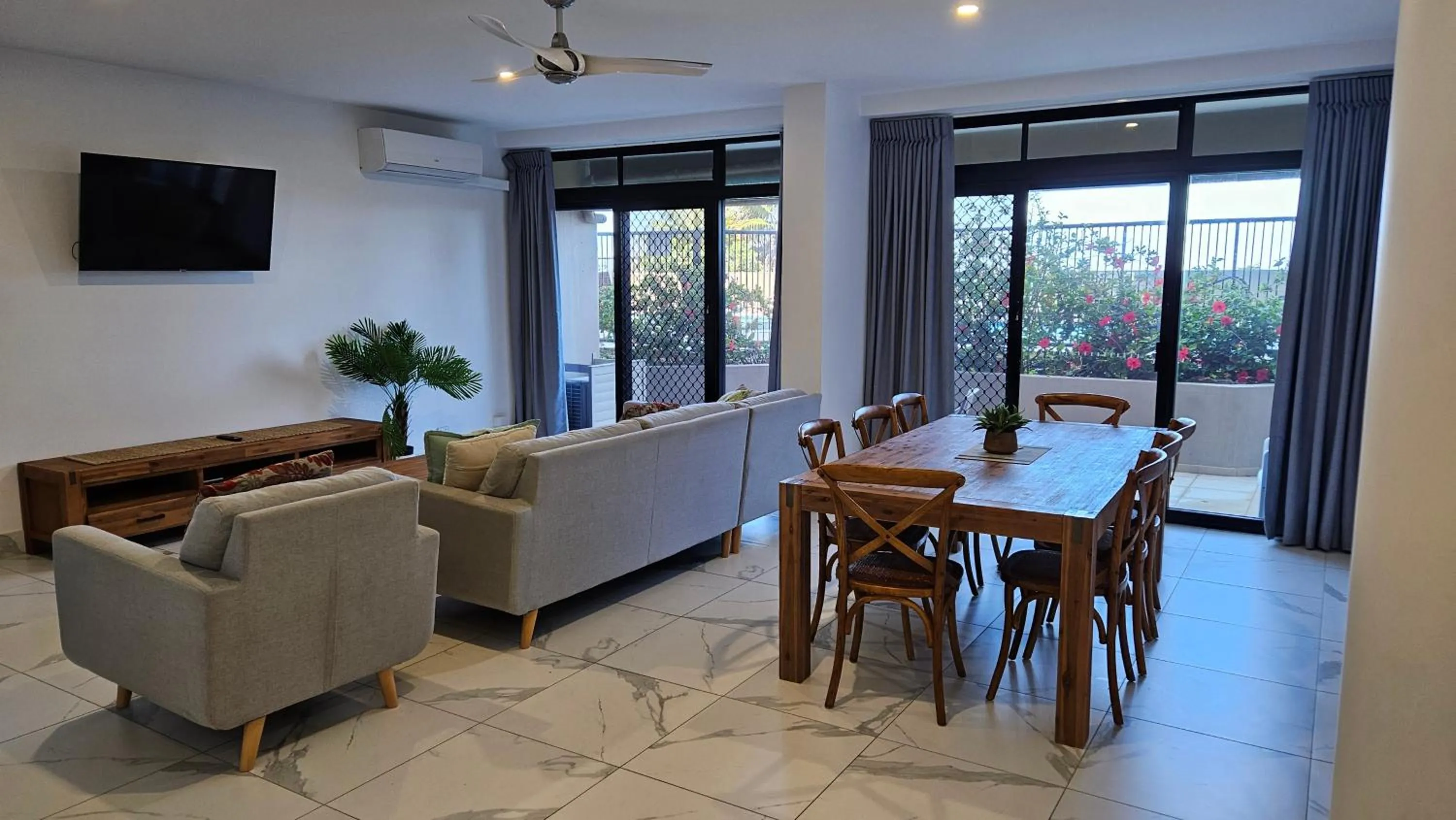Dining area in Clubb Coolum Beach Resort Sunshine Coast