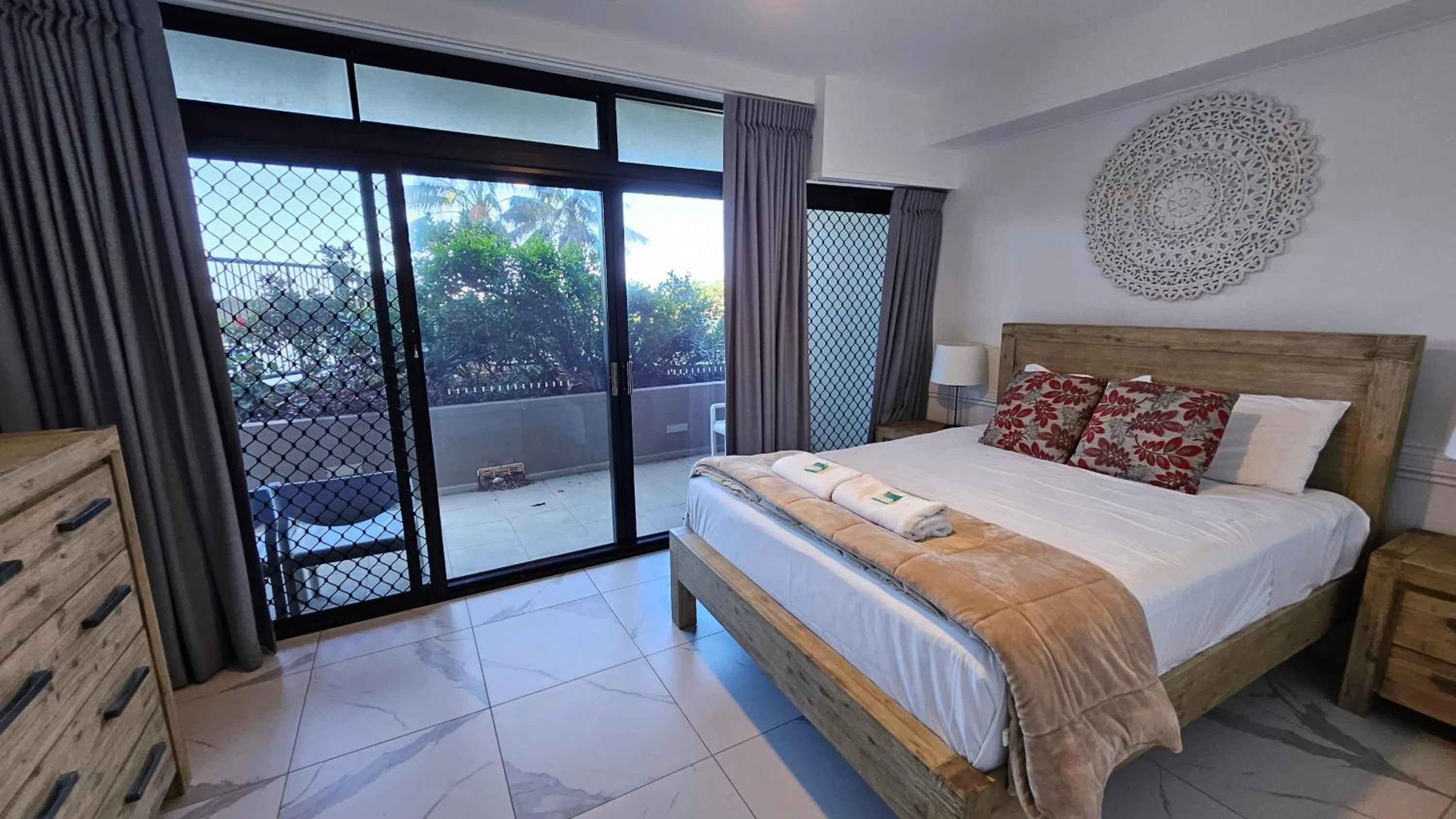 Bedroom, Bed in Clubb Coolum Beach Resort Sunshine Coast