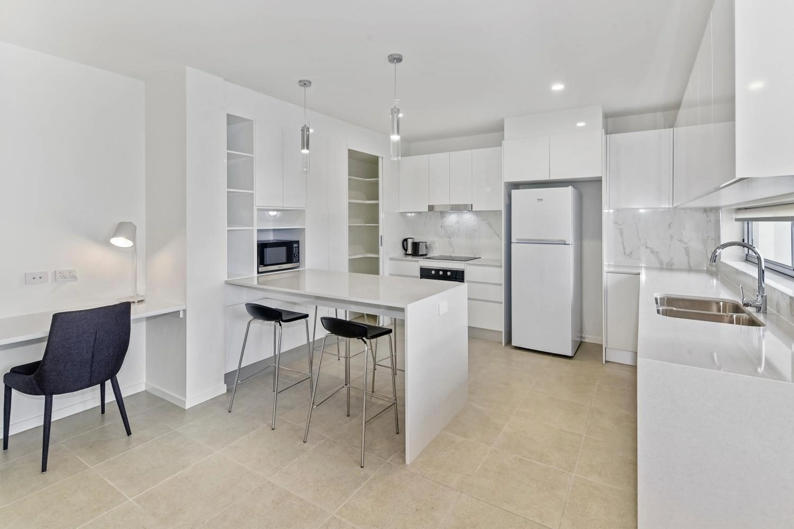 Kitchen or kitchenette in Aquarius Kawana