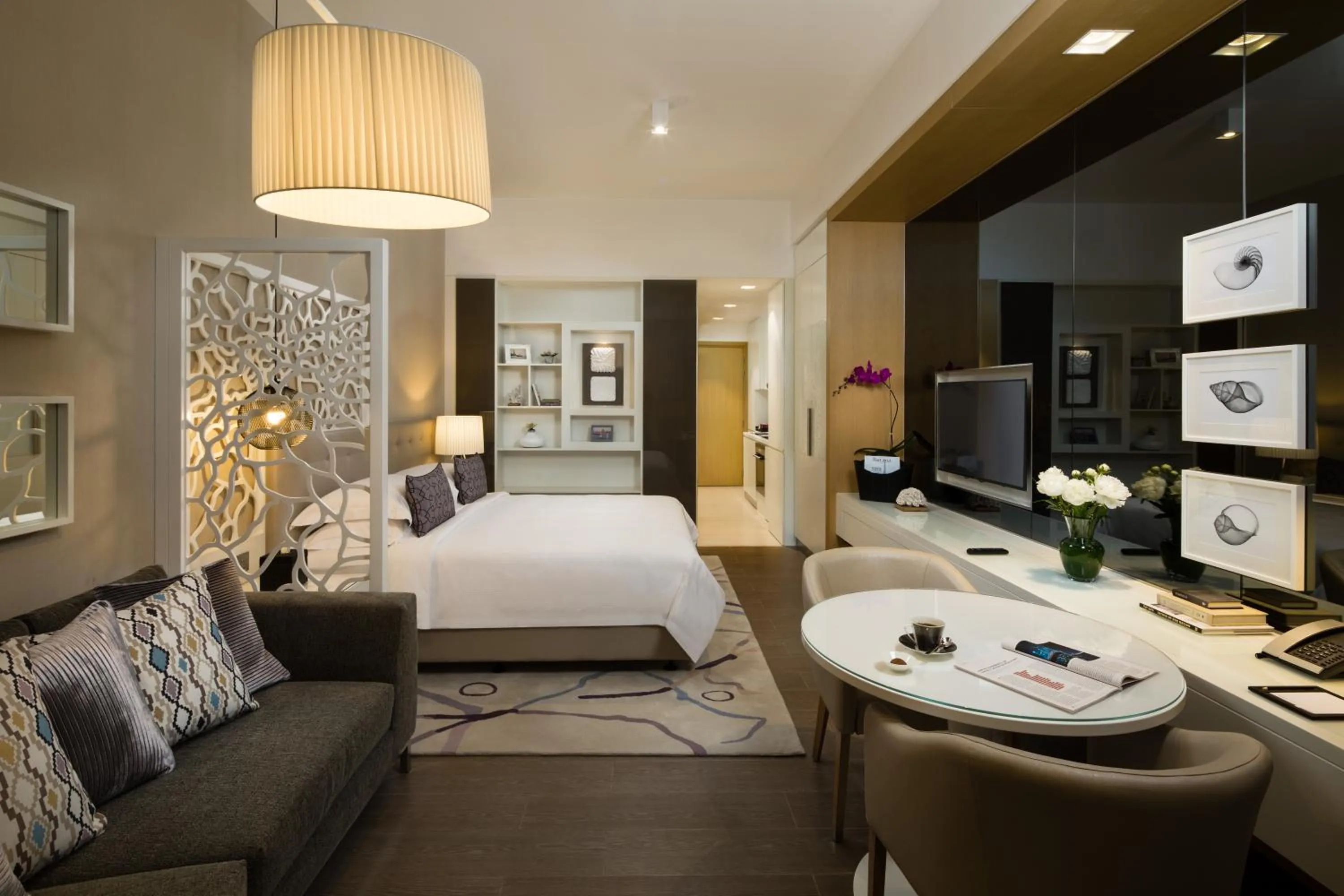 Bedroom, Bed in Beach Rotana Residences