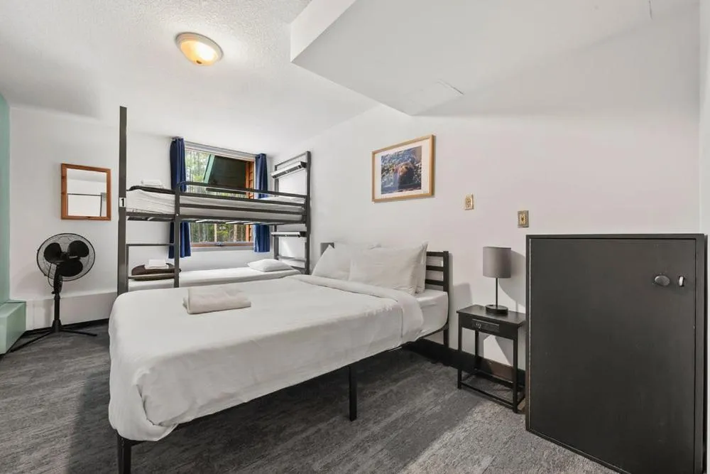 Bed in HI Lake Louise Alpine Centre - Hostel