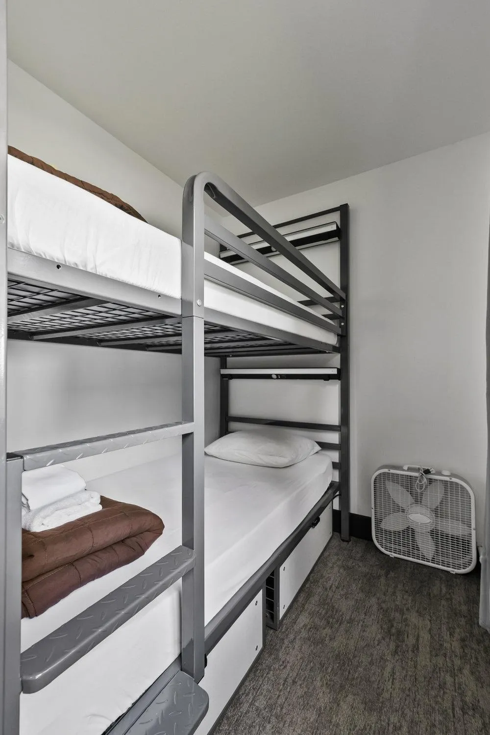 Bed in HI Lake Louise Alpine Centre - Hostel