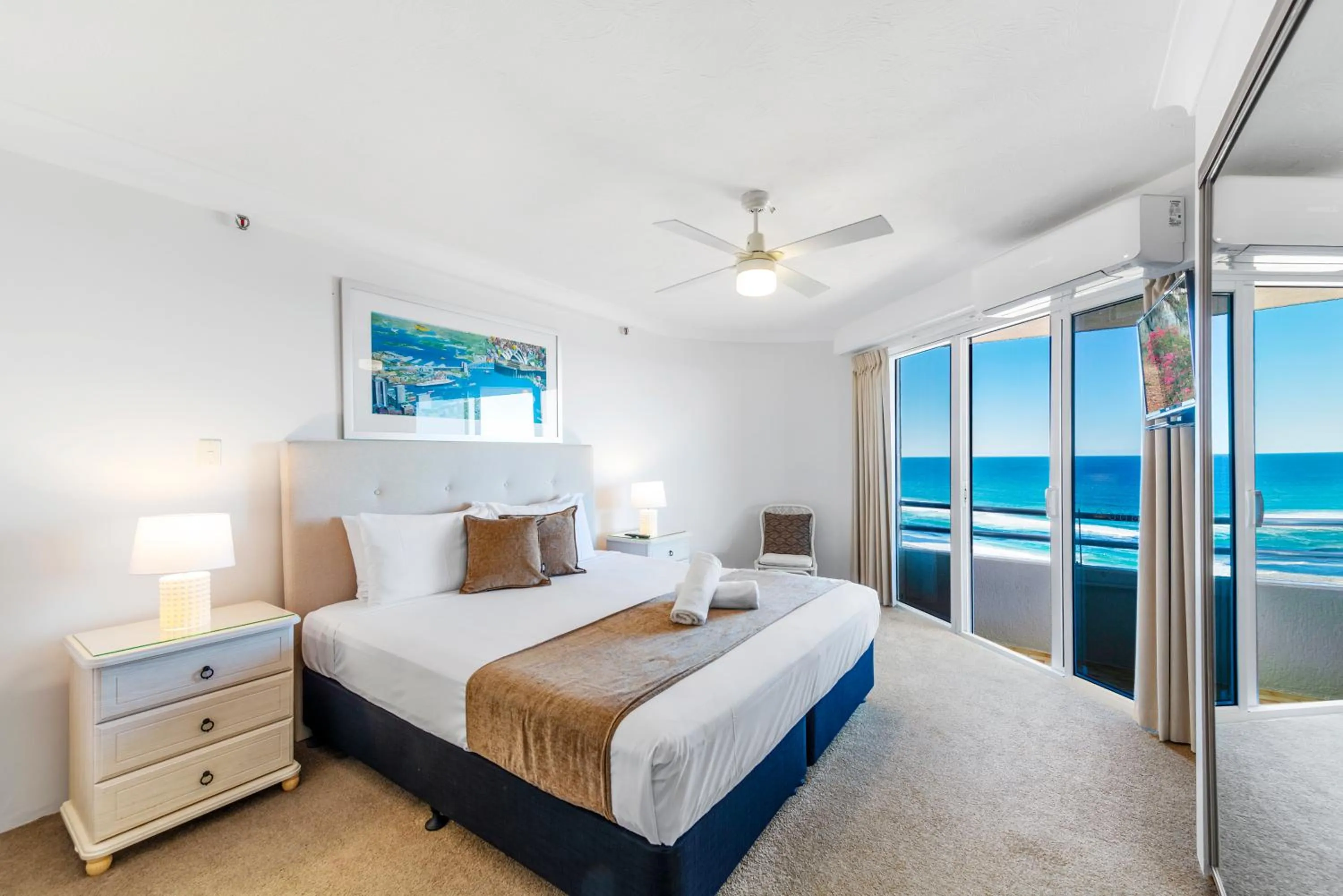 Bed in Zenith Ocean Front Apartments Gold Coast - Official Listing