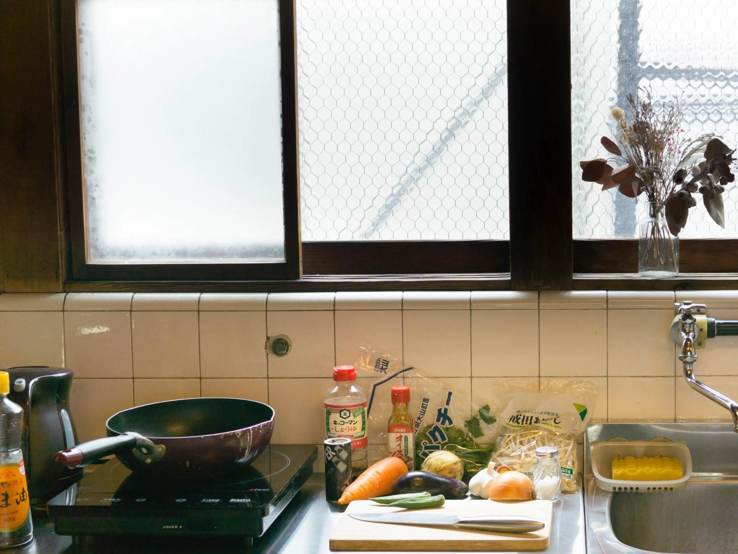 Kitchen or kitchenette in Gojo Guest House