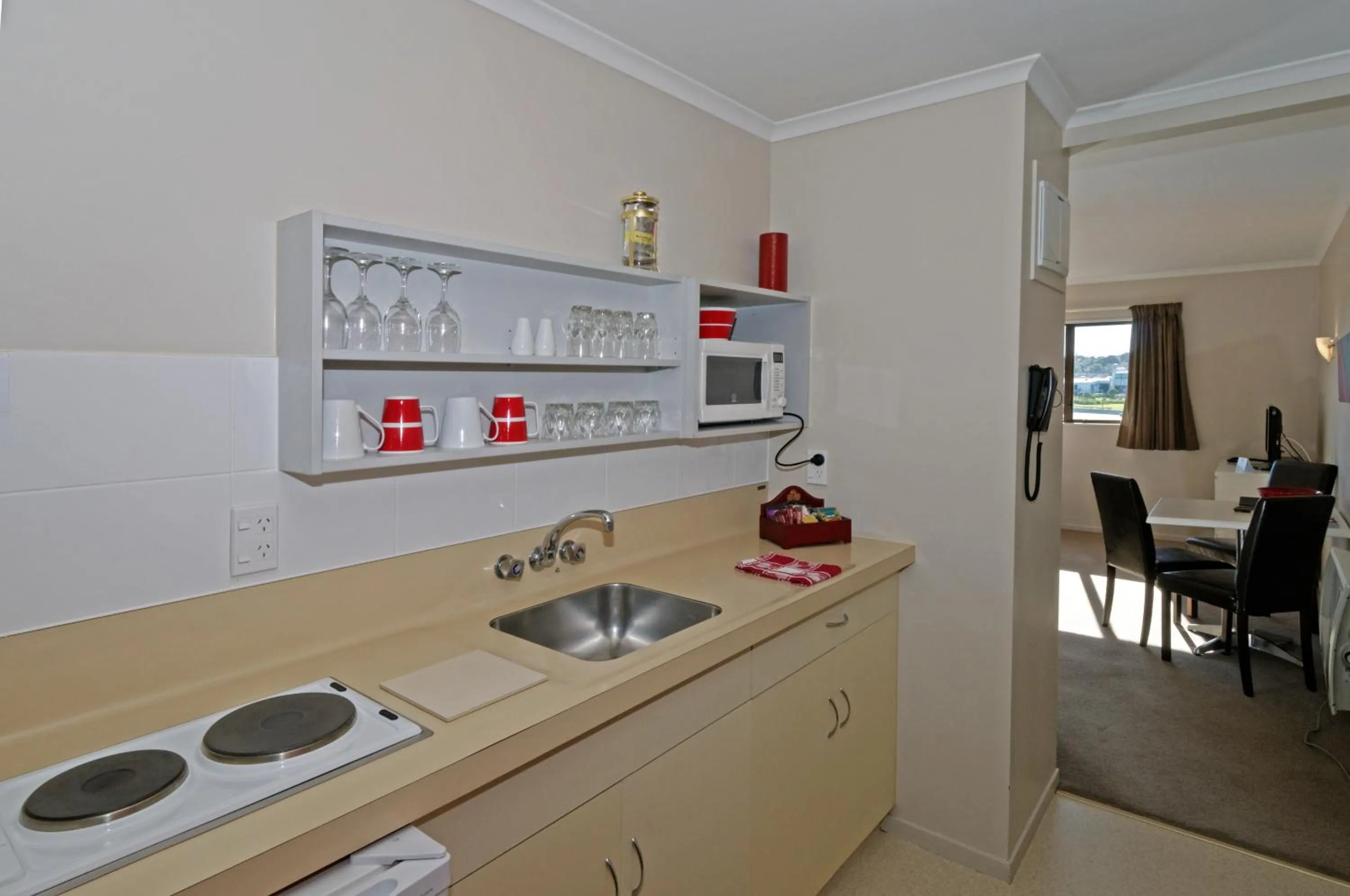 Day in Airport Harbour Motel