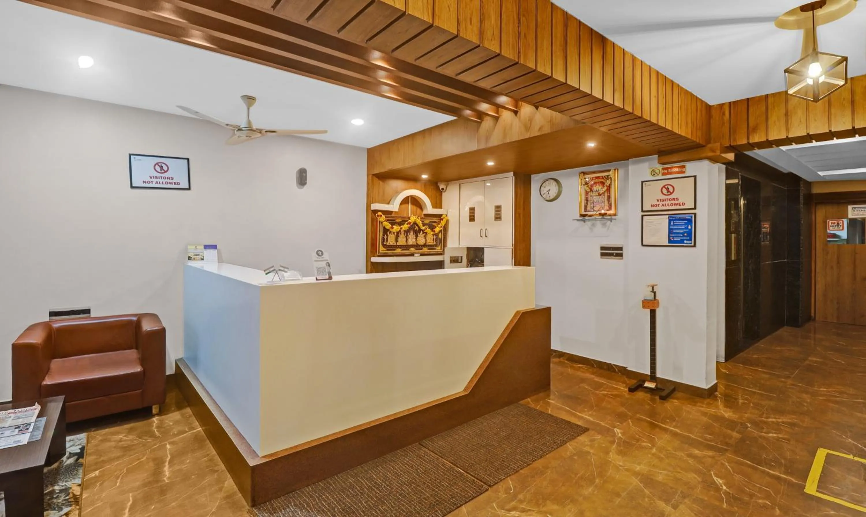 Lobby or reception in Treebo Silver Key, Marathahalli
