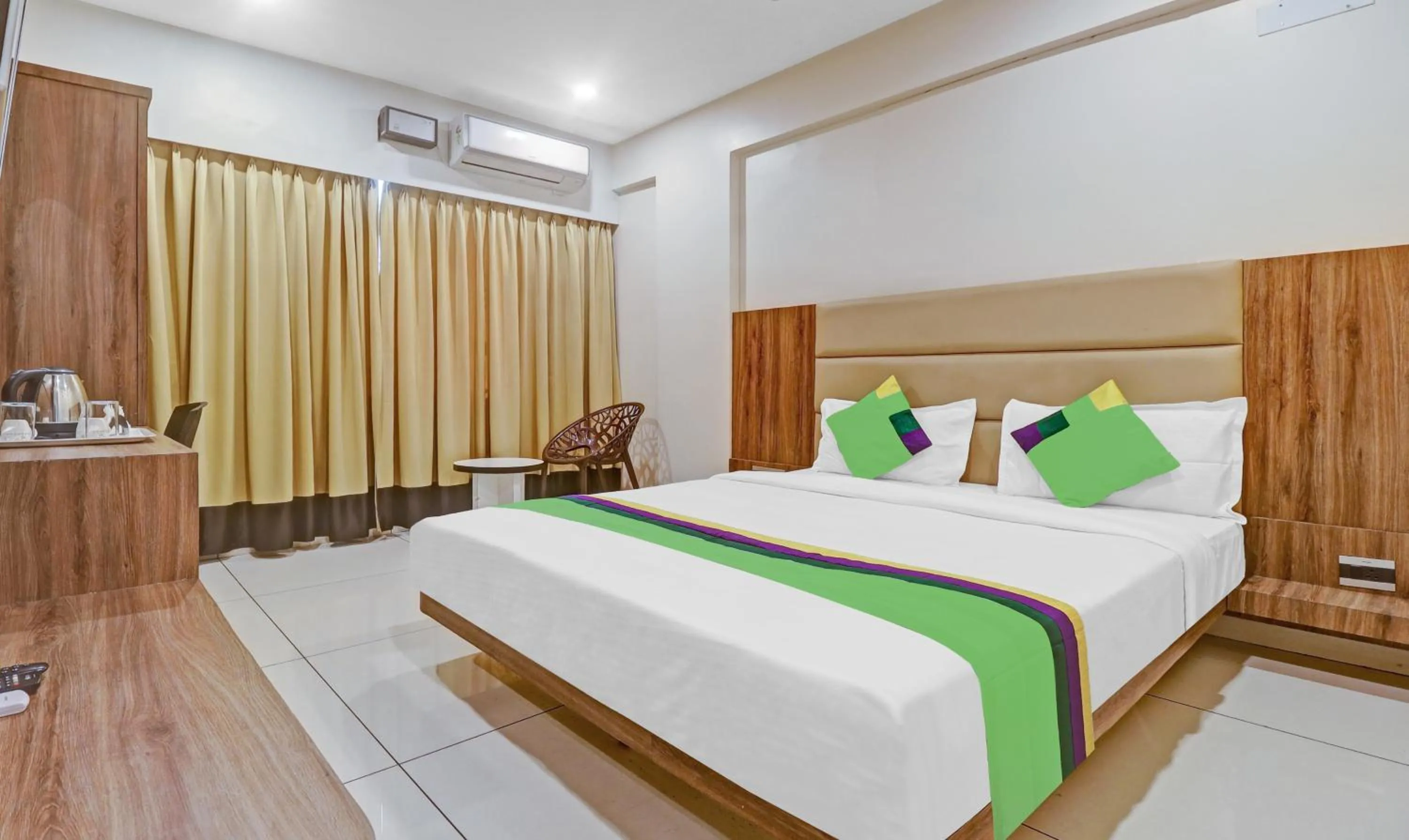 Bed in Treebo Silver Key, Marathahalli
