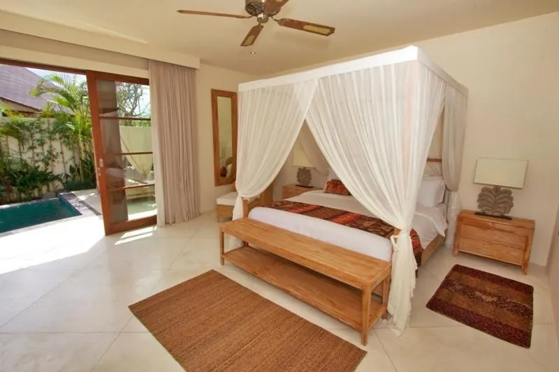 Day, Bed in Villa Sahaja