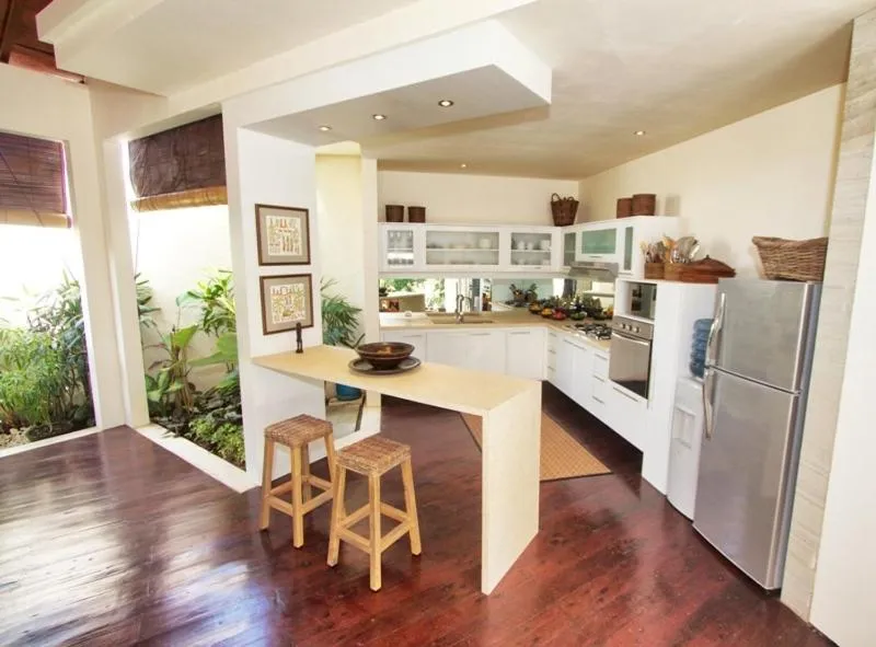 Kitchen or kitchenette in Villa Sahaja