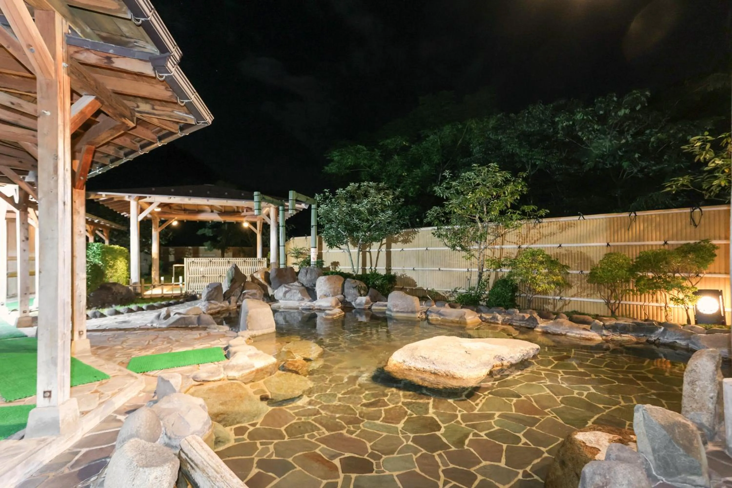 Night in Ichinomata Onsen Grand Hotel