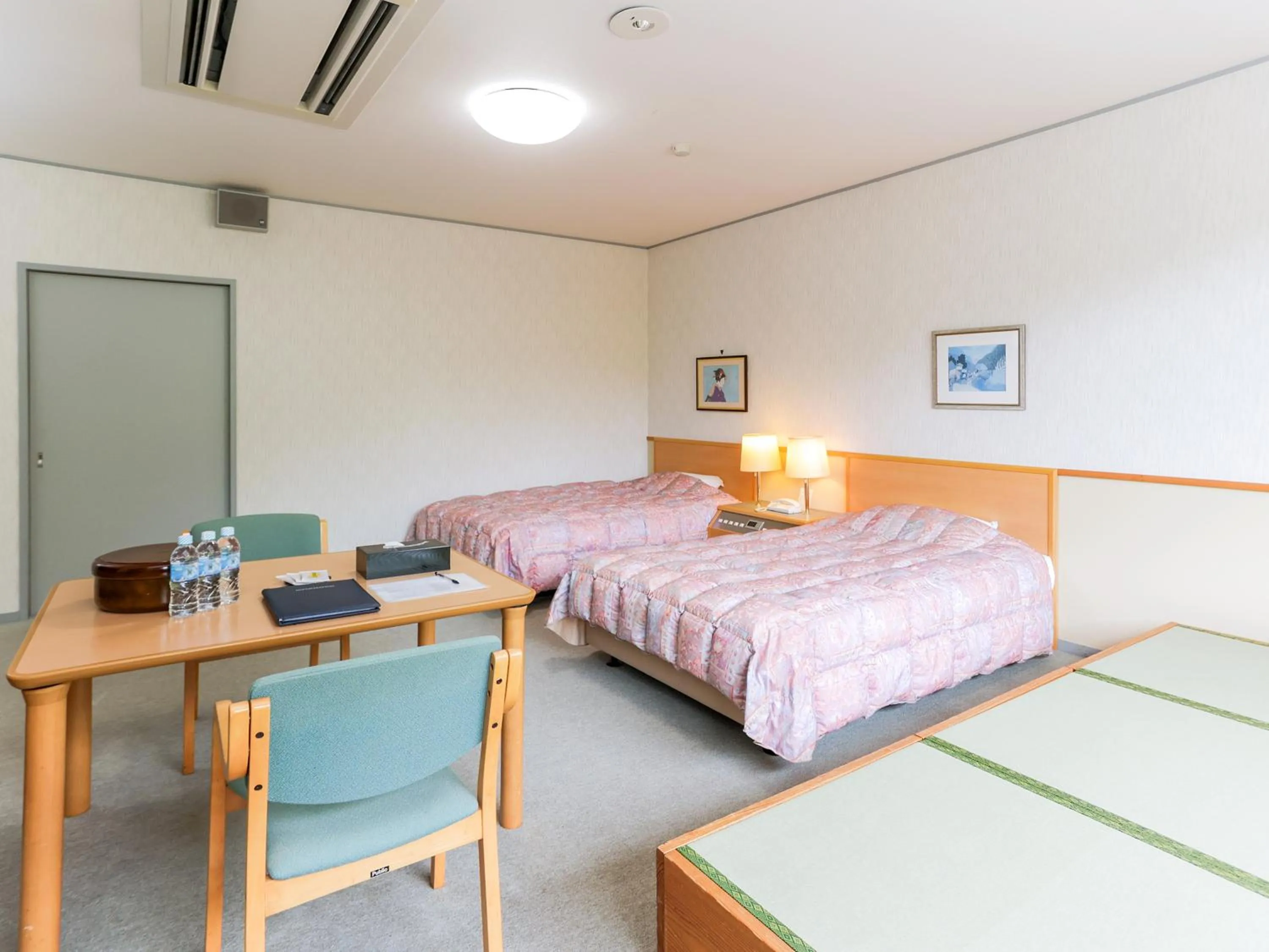 Photo of the whole room, Bed in Ichinomata Onsen Grand Hotel