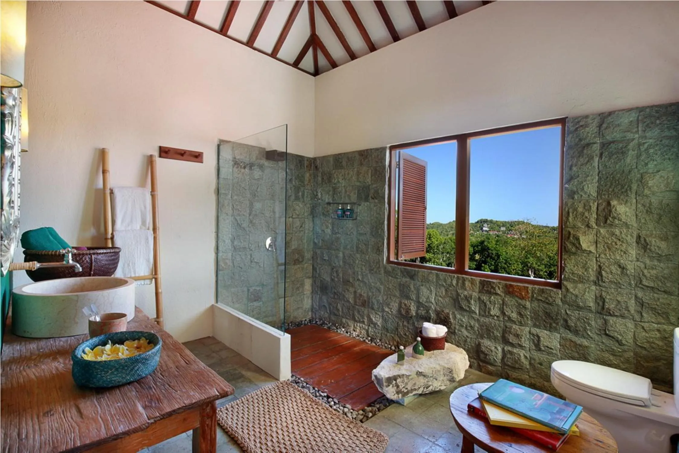 Bathroom in PinkCoco Uluwatu - Constant Surprises & for Cool Adults Only
