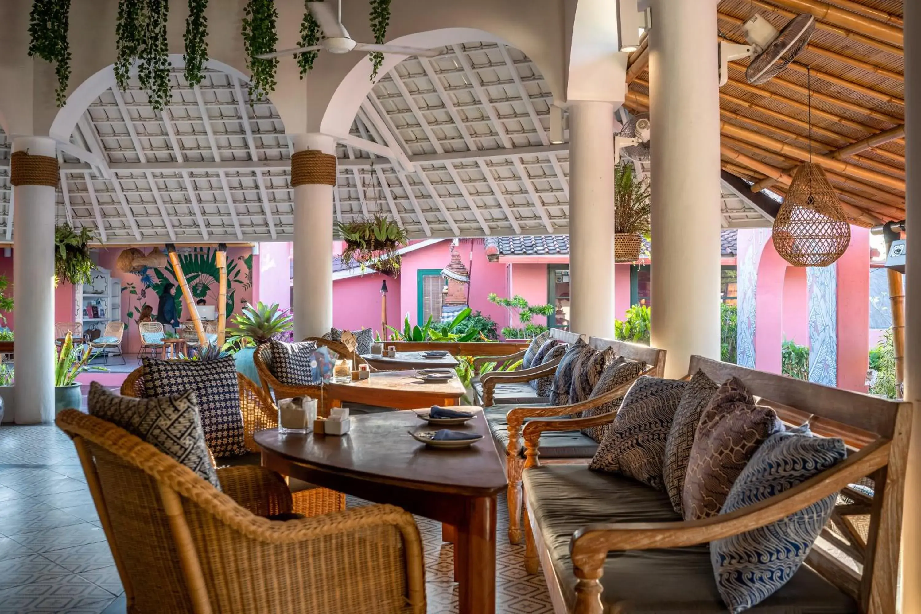 Restaurant/places to eat in PinkCoco Uluwatu - Constant Surprises & for Cool Adults Only Restaurant/places to eat in PinkCoco Uluwatu - Constant Surprises & for Cool Adults Only