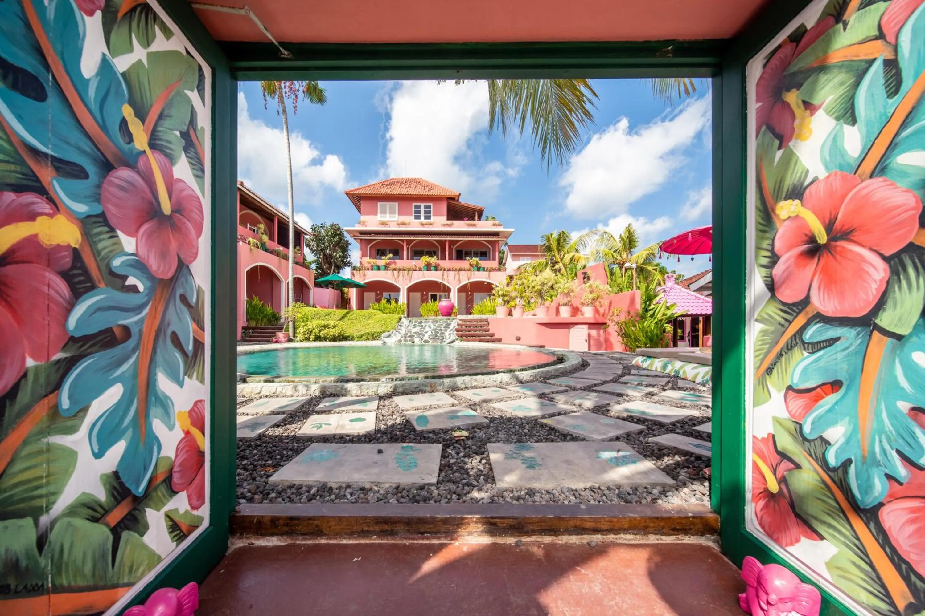 Day in PinkCoco Uluwatu - Constant Surprises & for Cool Adults Only