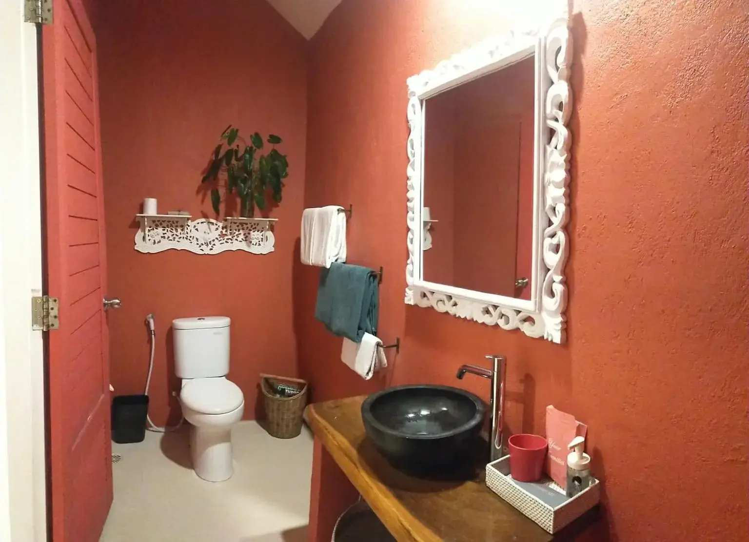 Property building in PinkCoco Uluwatu - Constant Surprises & for Cool Adults Only Property building in PinkCoco Uluwatu - Constant Surprises & for Cool Adults Only