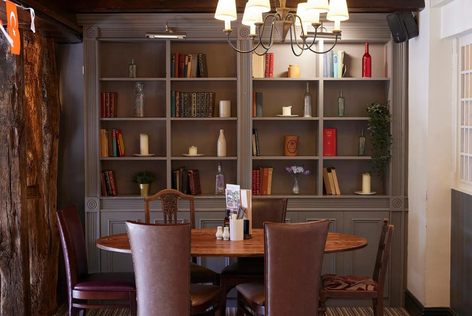 Lounge or bar in The Coleshill by Greene King Inns