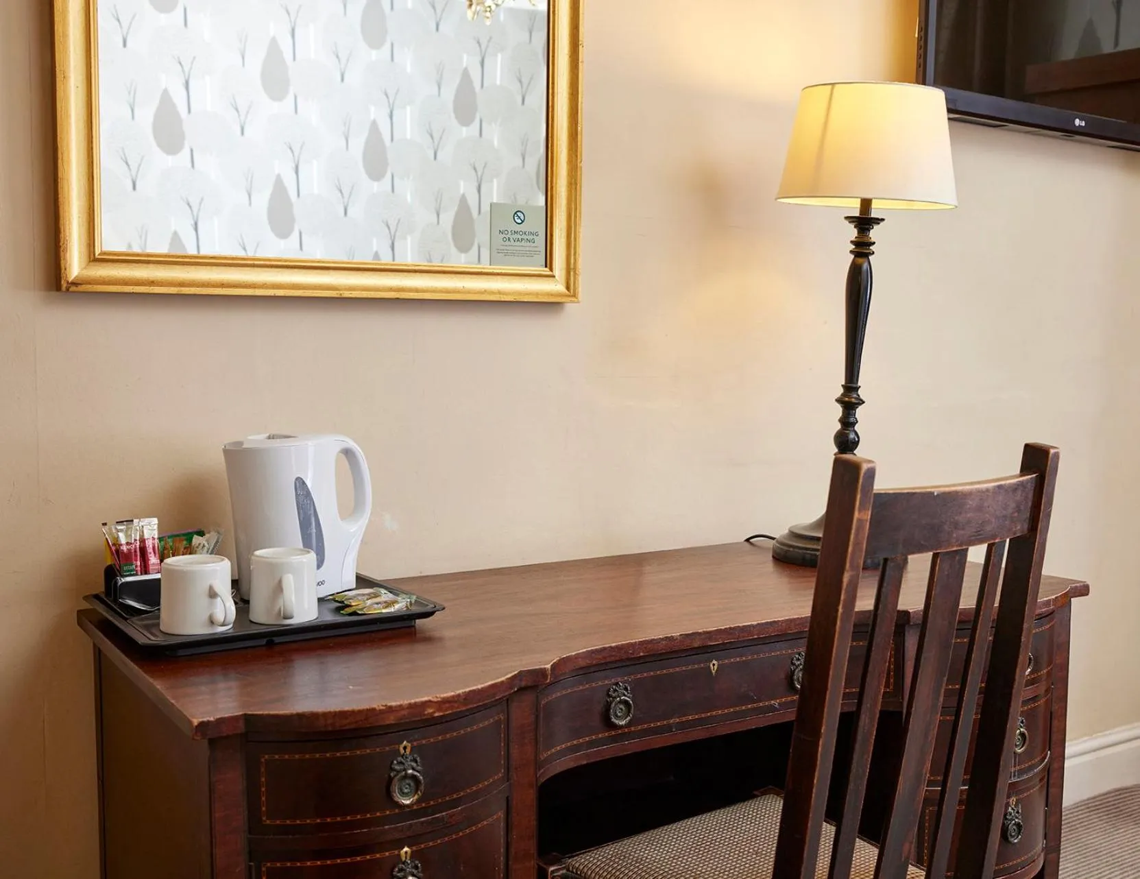 Coffee/tea facilities in The Coleshill by Greene King Inns