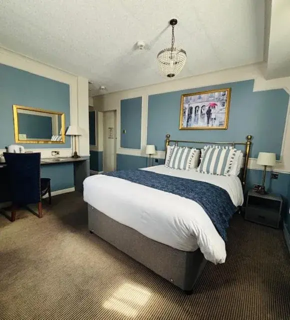 Double Room in The Coleshill by Greene King Inns Double Room in The Coleshill by Greene King Inns