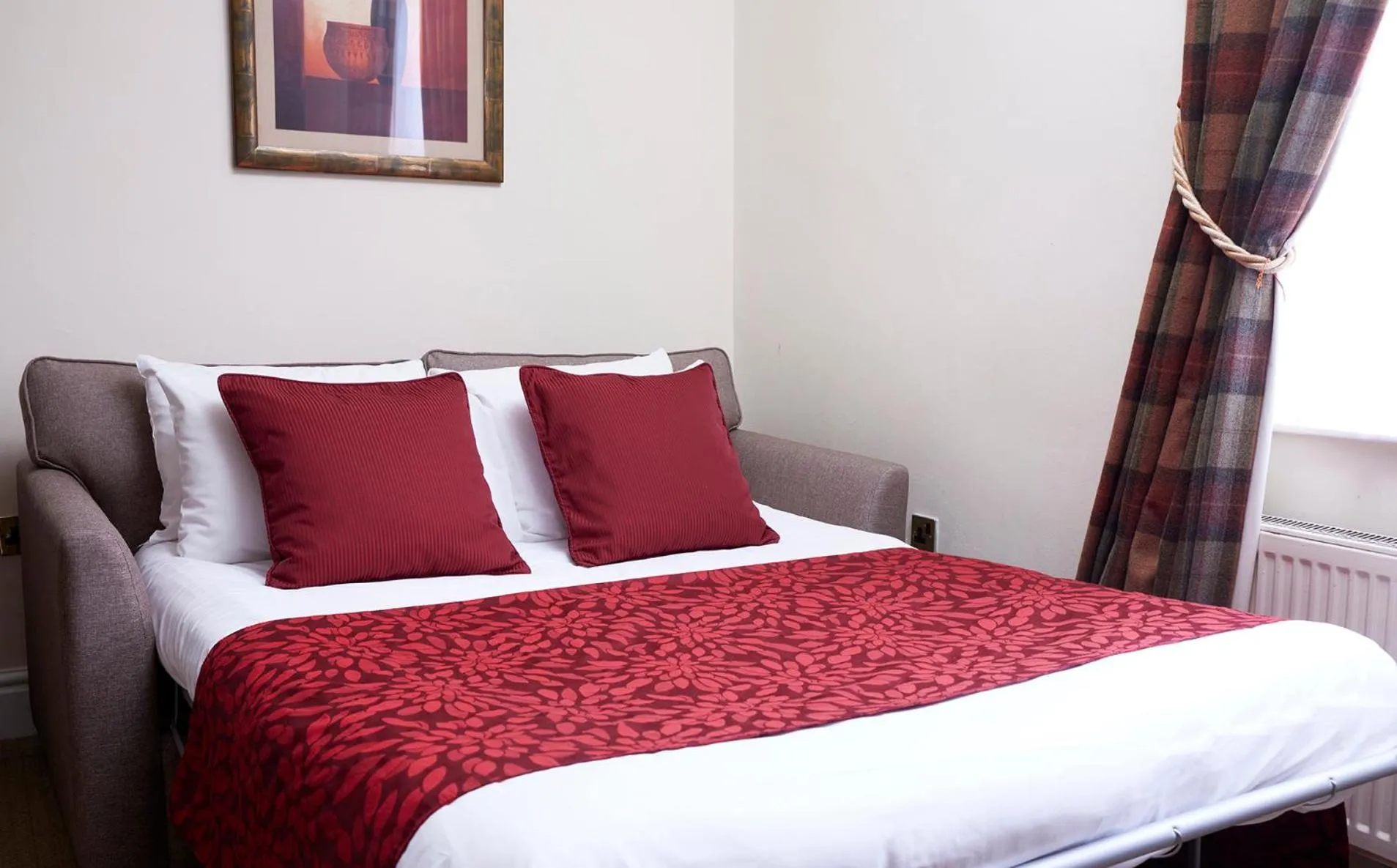 Bedroom, Bed in The Coleshill by Greene King Inns